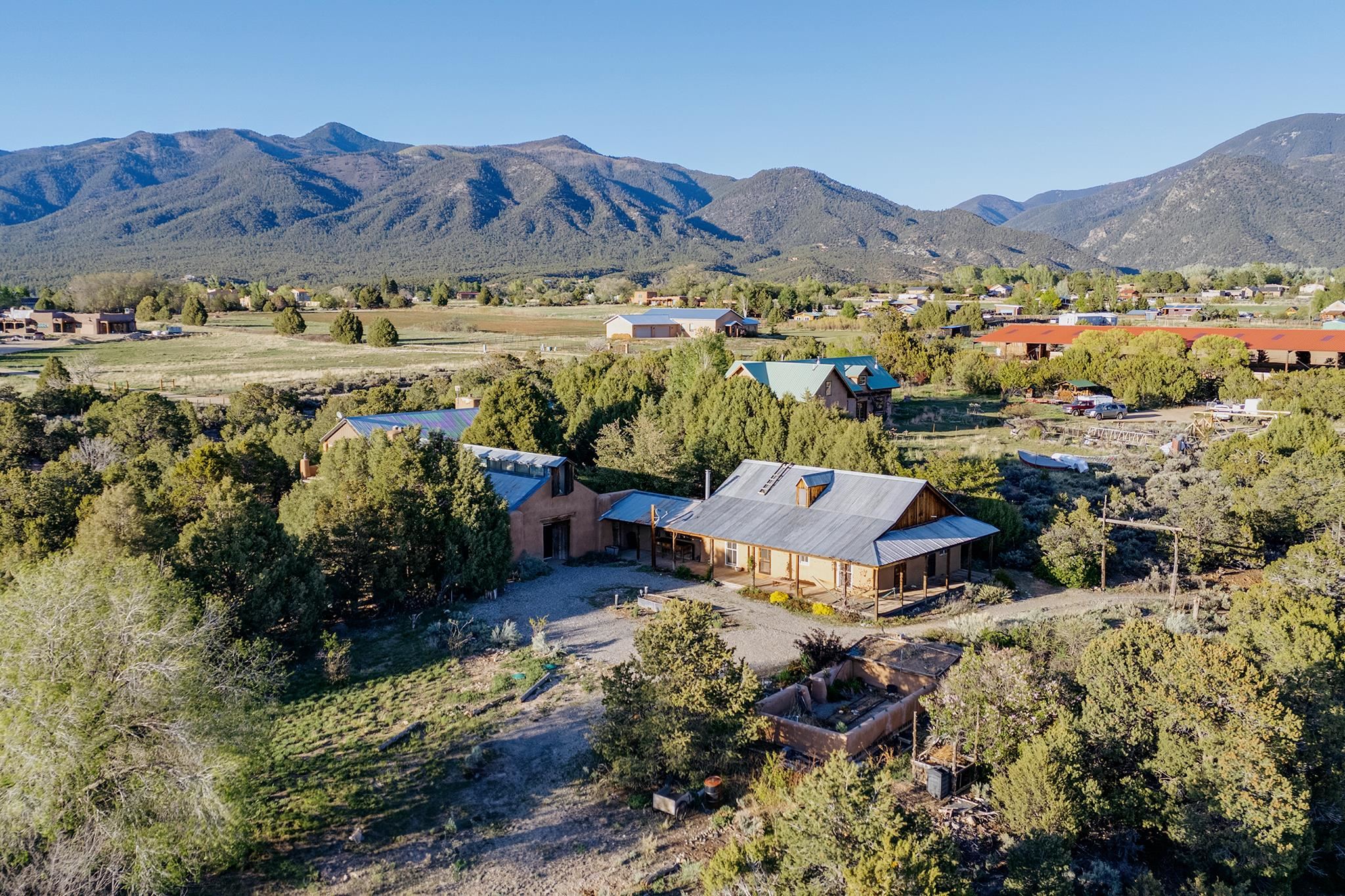 26 La Canada Rd, Arroyo Seco, New Mexico image 2