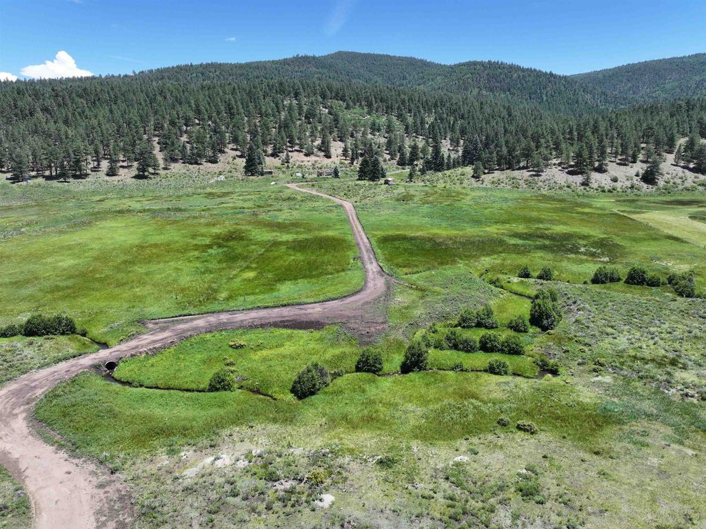 Photo of TBD Valle Escondido Road, Taos, NM 87571 (MLS # 113726)