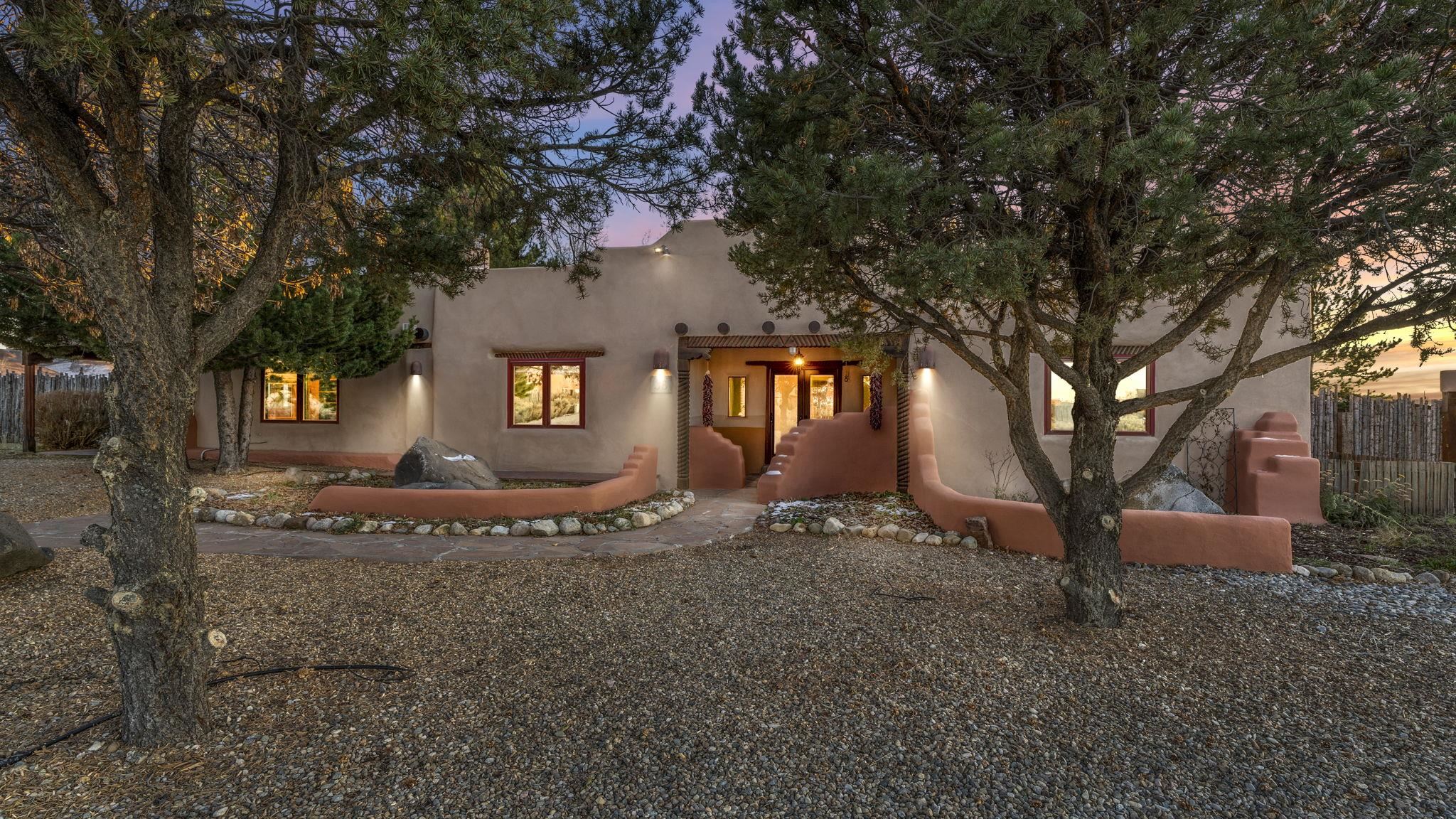 38 Del Norte Road, El Prado, New Mexico image 1