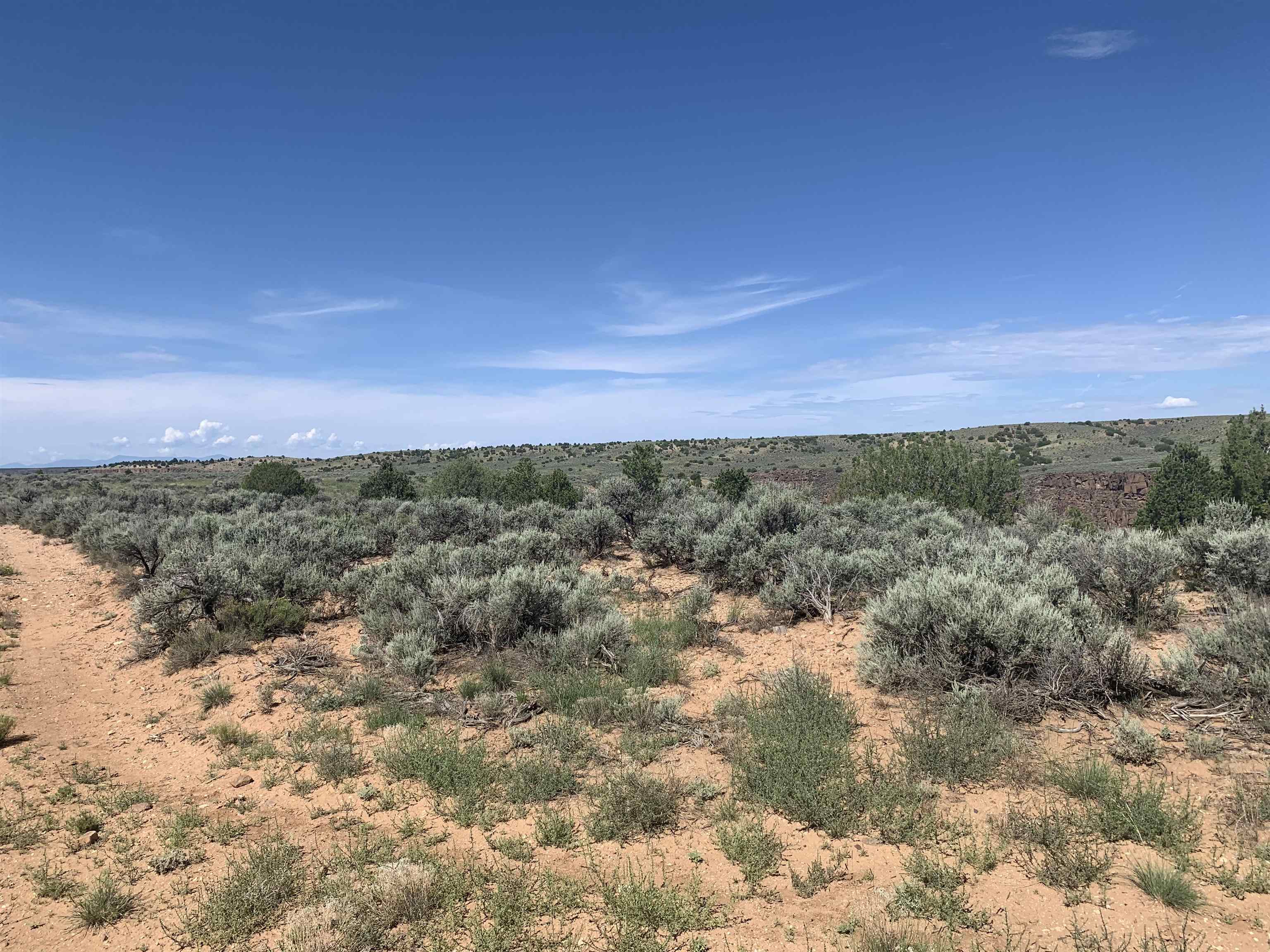 11 Nueve Vistas Rd, Ranchos de Taos, New Mexico image 6