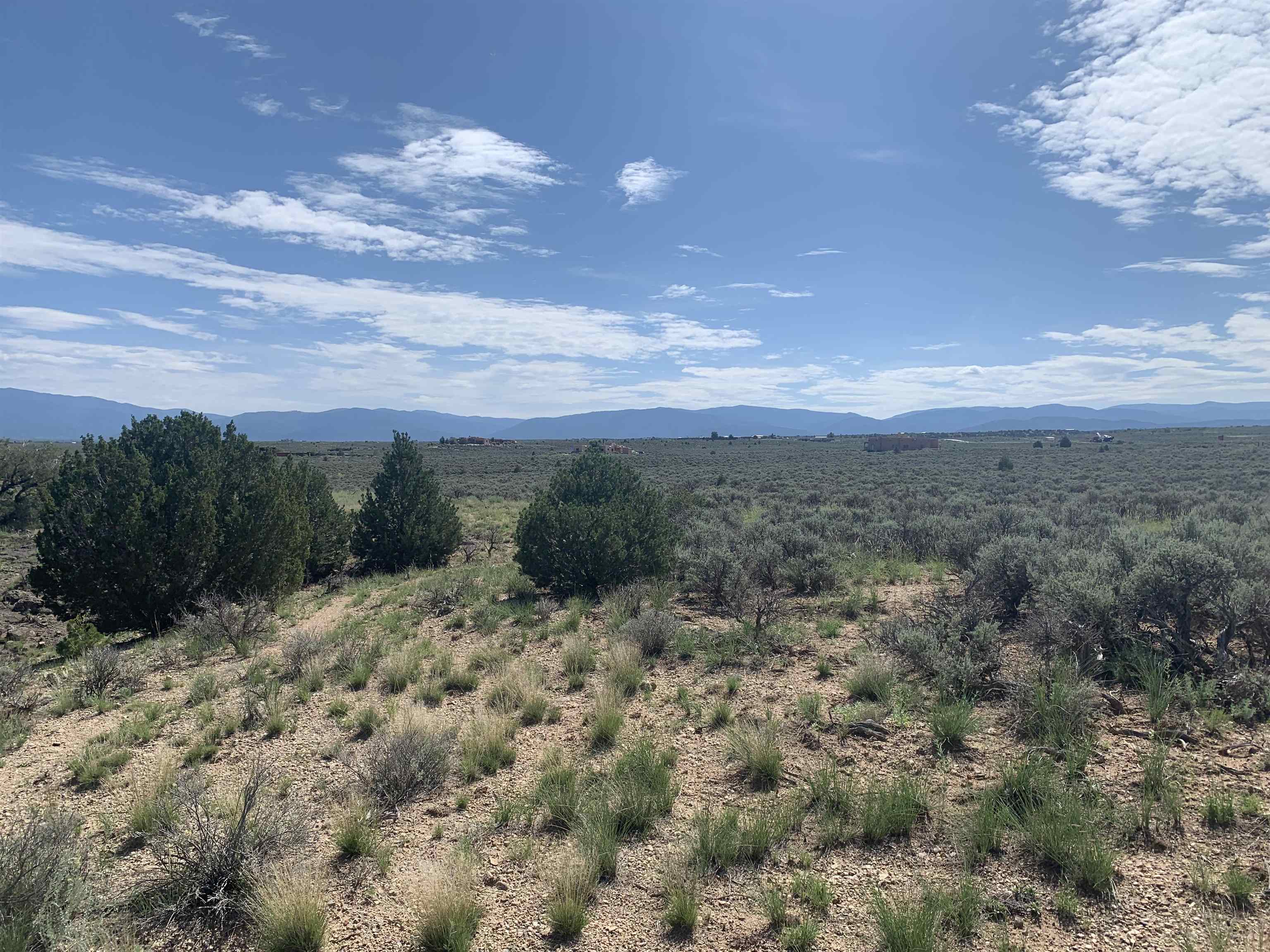 11 Nueve Vistas Rd, Ranchos de Taos, New Mexico image 7