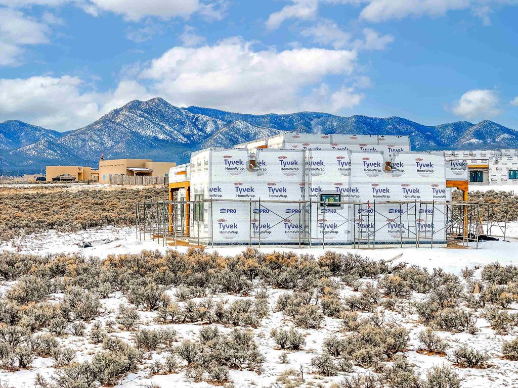 Photo of 18 Calle Retiro, Ranchos de Taos, NM 87557 (MLS # 114485)