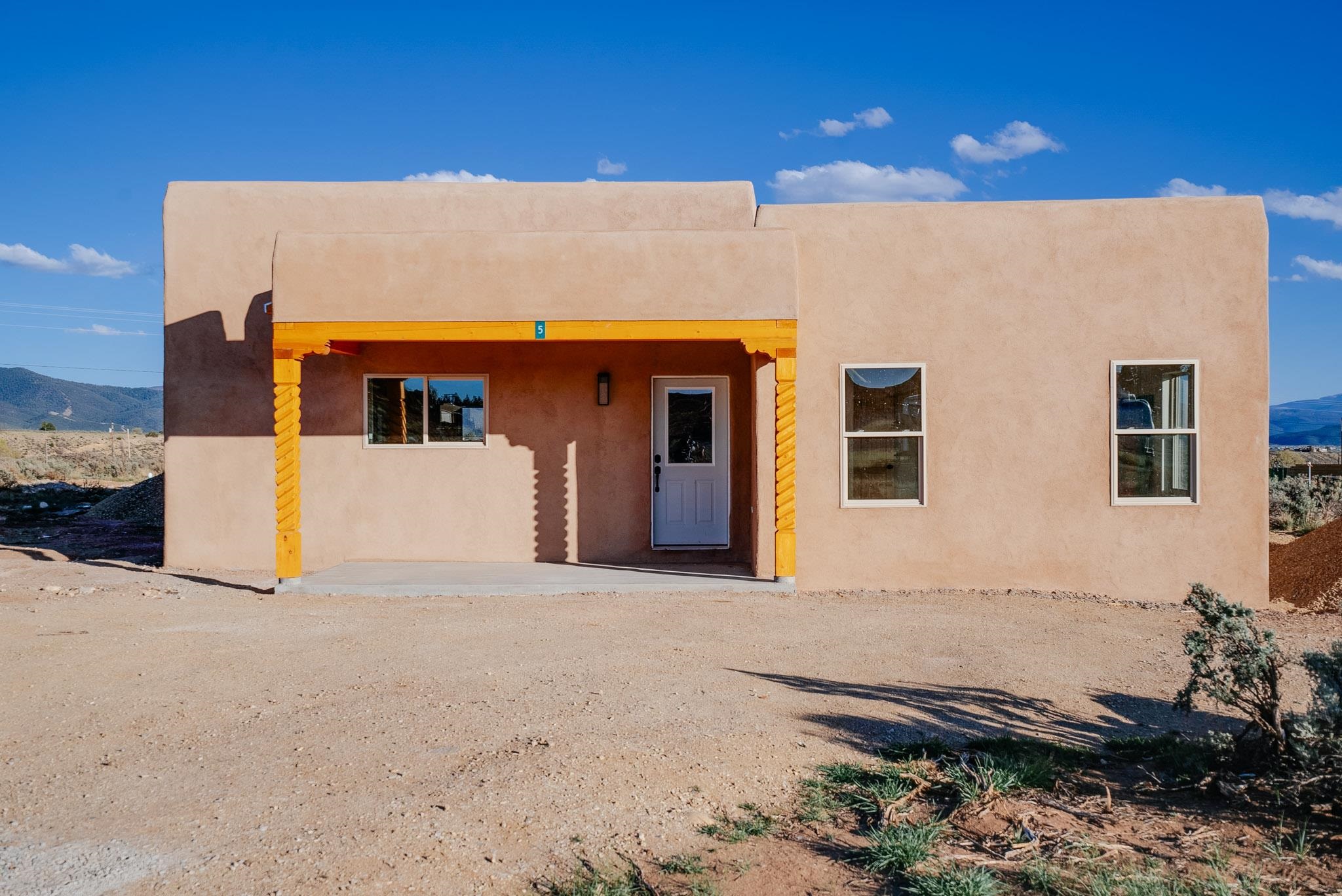 5 Calle Luna, El Prado, New Mexico image 1