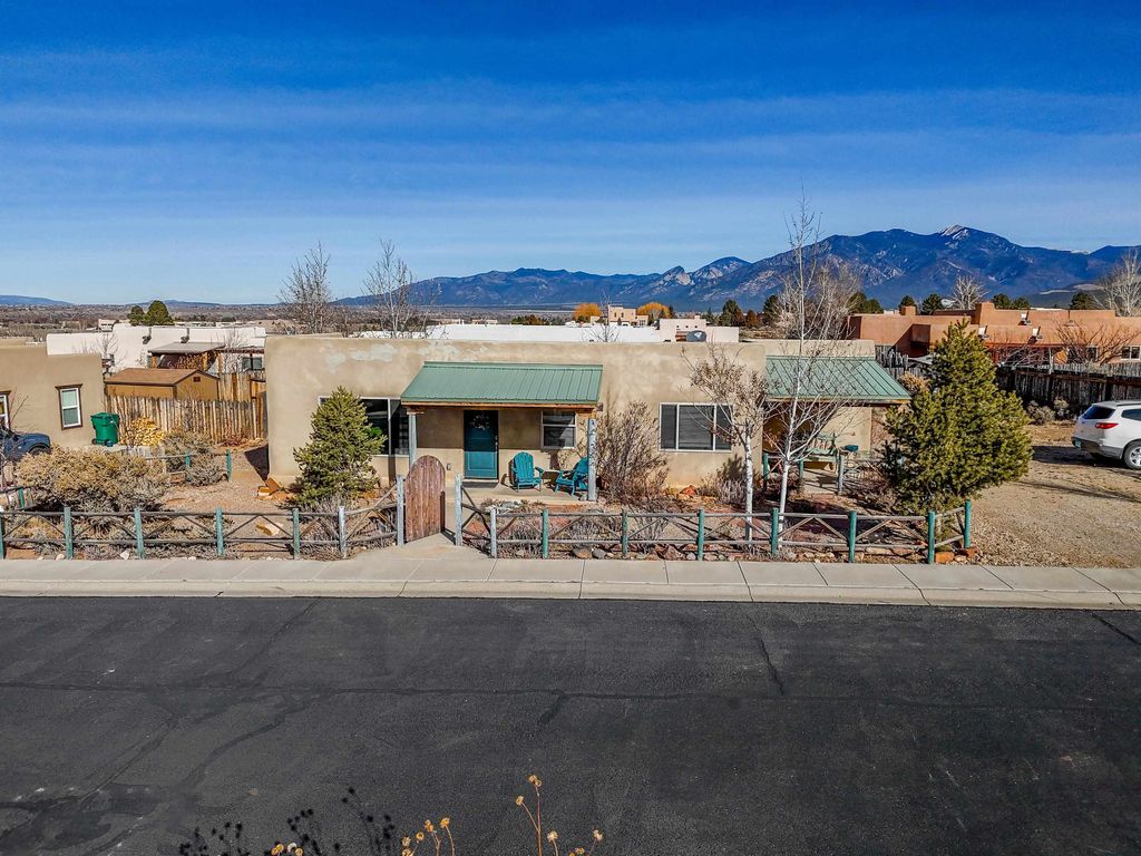 Photo of 215 Las Olas Dr, Taos, NM 87571 (MLS # 114457)