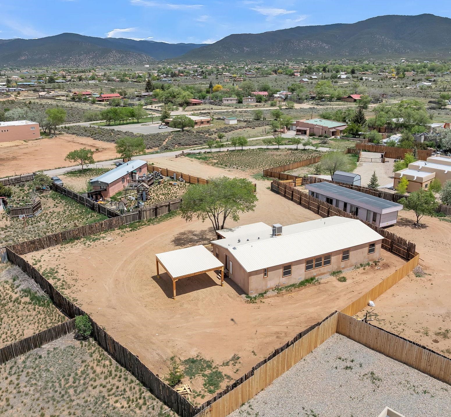 16 Medina Lane, Ranchos de Taos, New Mexico image 44
