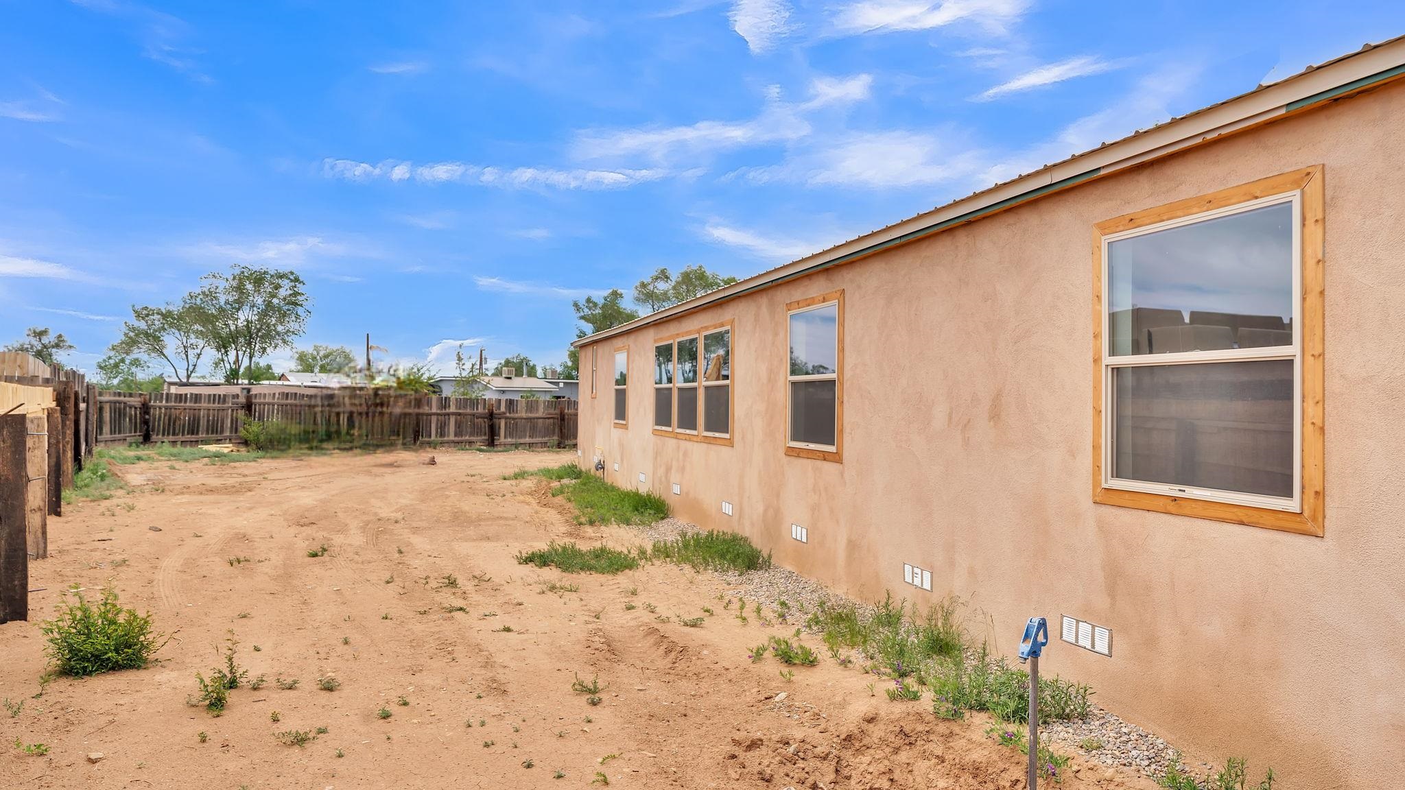 16 Medina Lane, Ranchos de Taos, New Mexico image 40