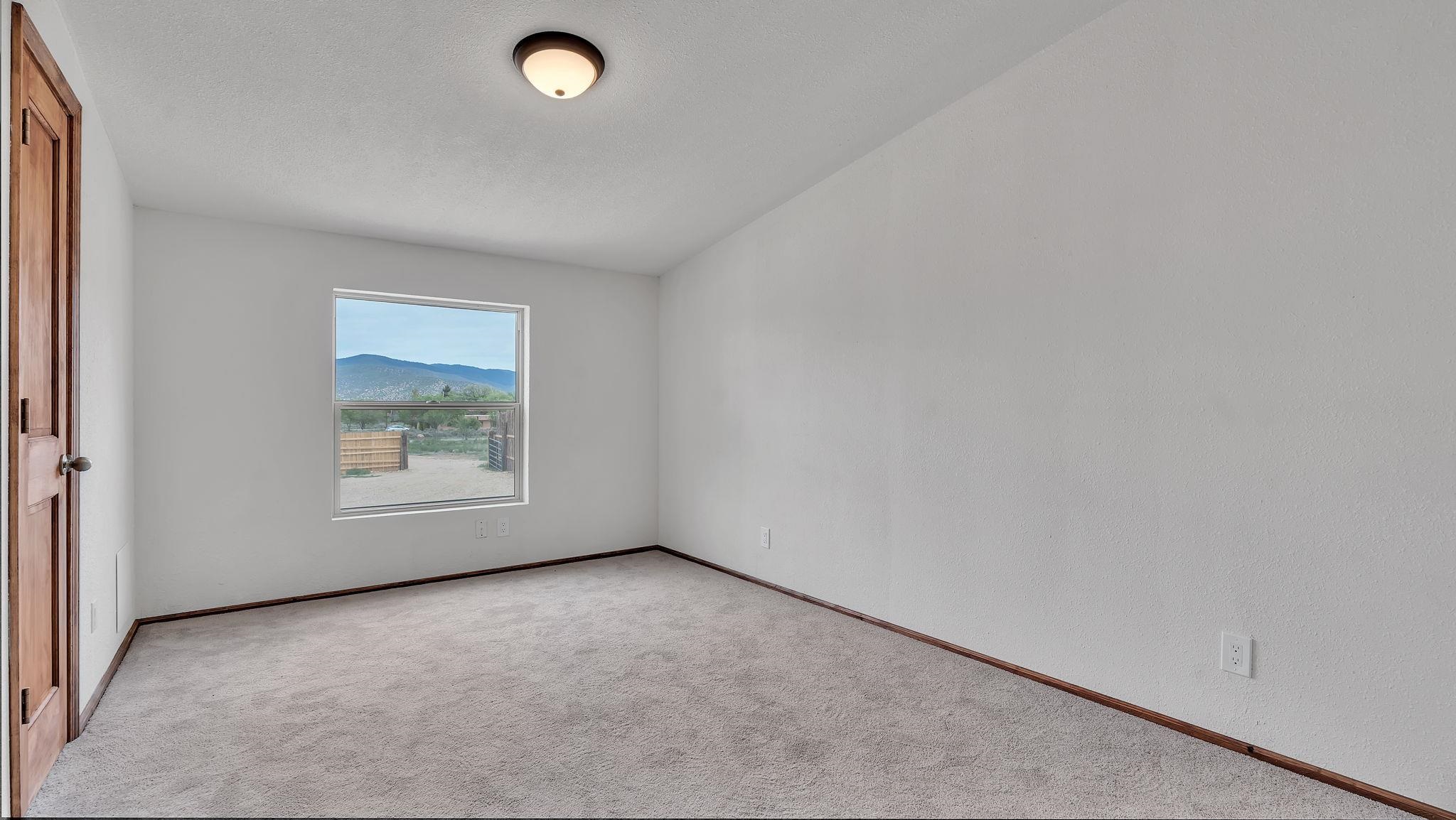 16 Medina Lane, Ranchos de Taos, New Mexico image 32