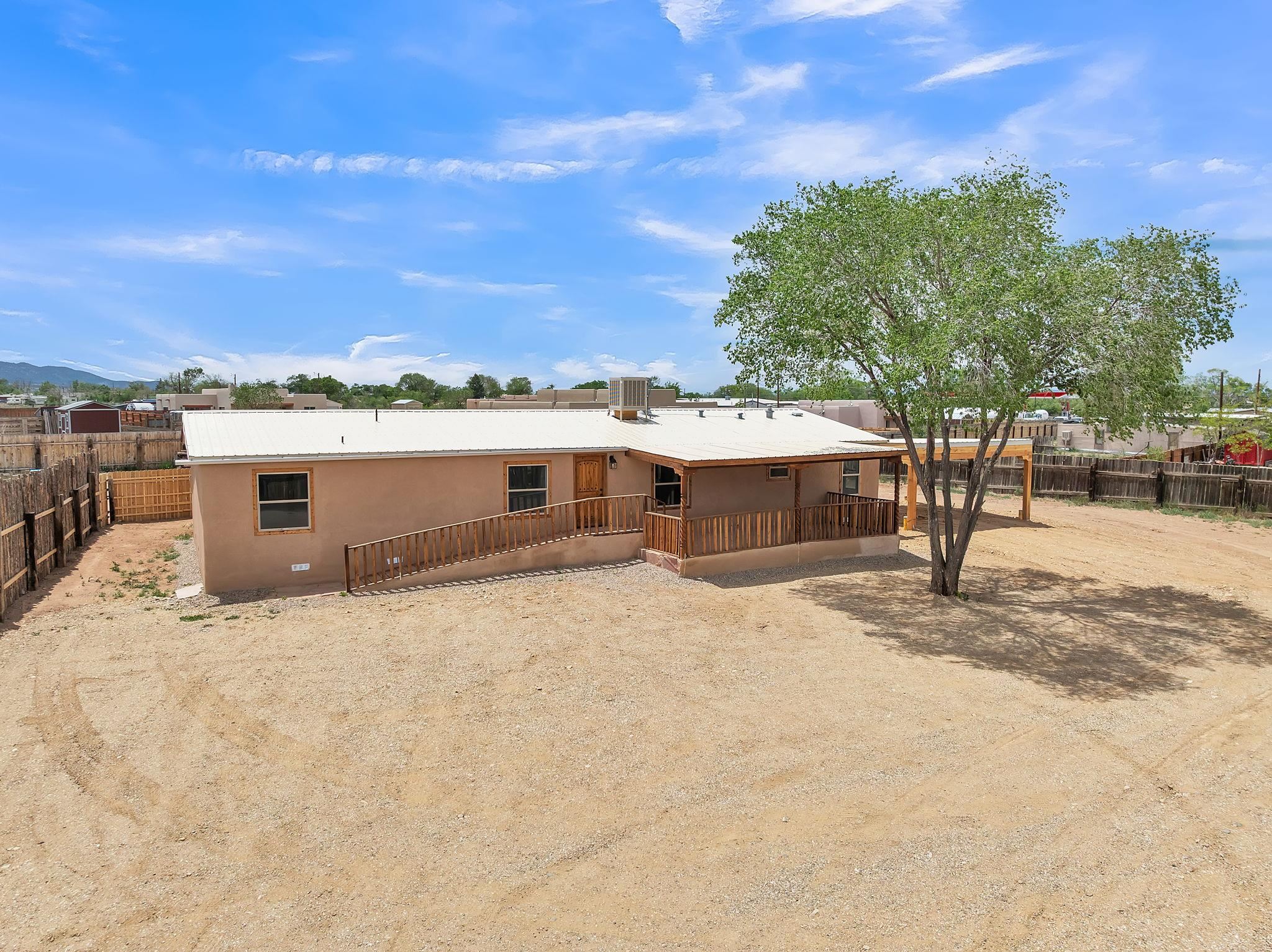 16 Medina Lane, Ranchos de Taos, New Mexico image 1
