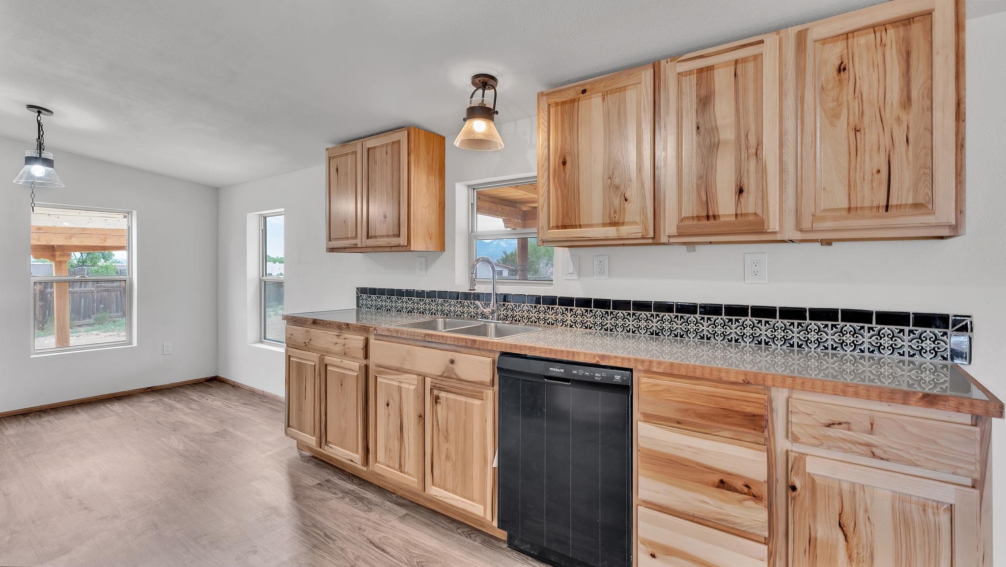 16 Medina Lane, Ranchos de Taos, New Mexico image 13