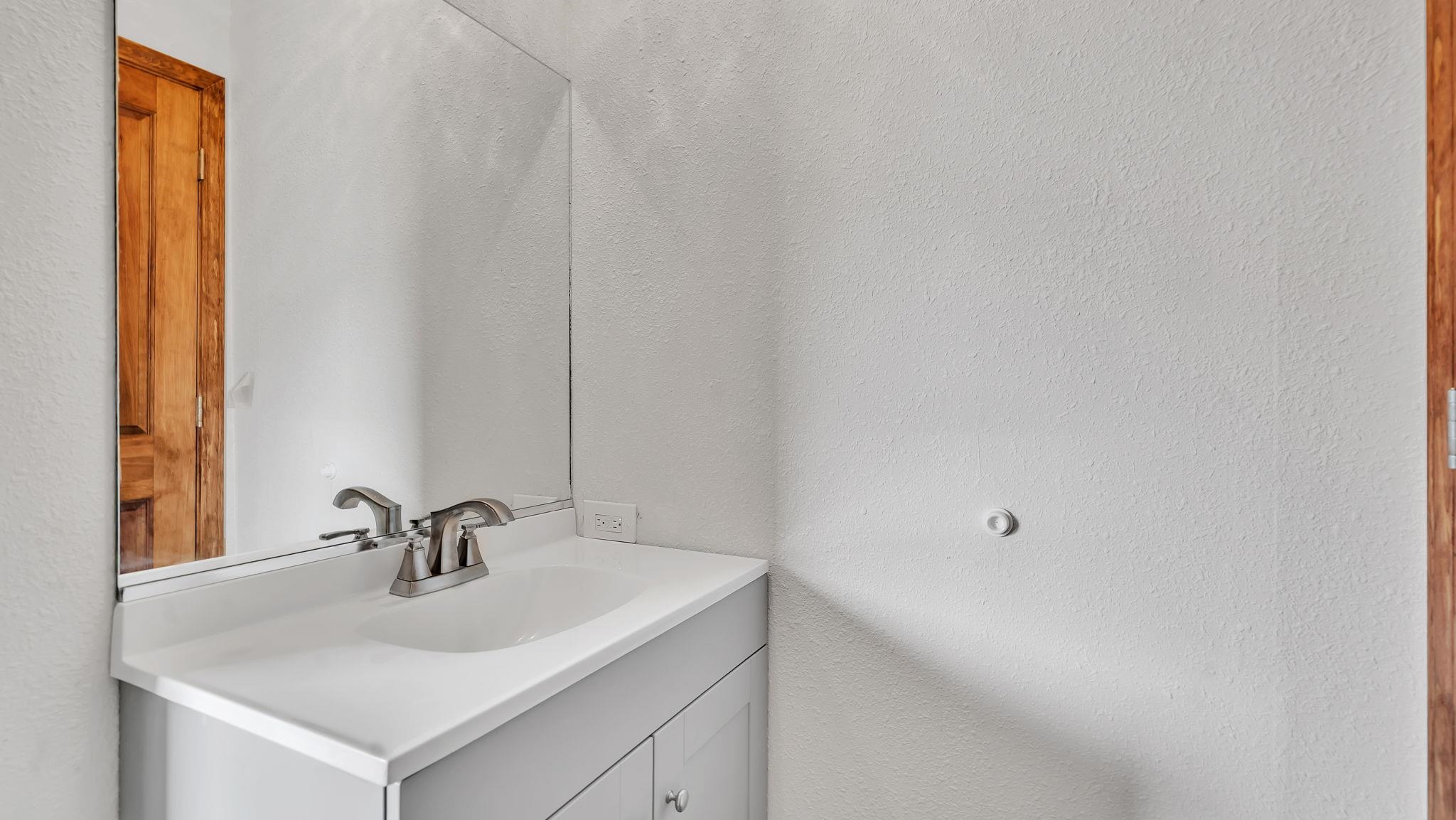 16 Medina Lane, Ranchos de Taos, New Mexico image 36