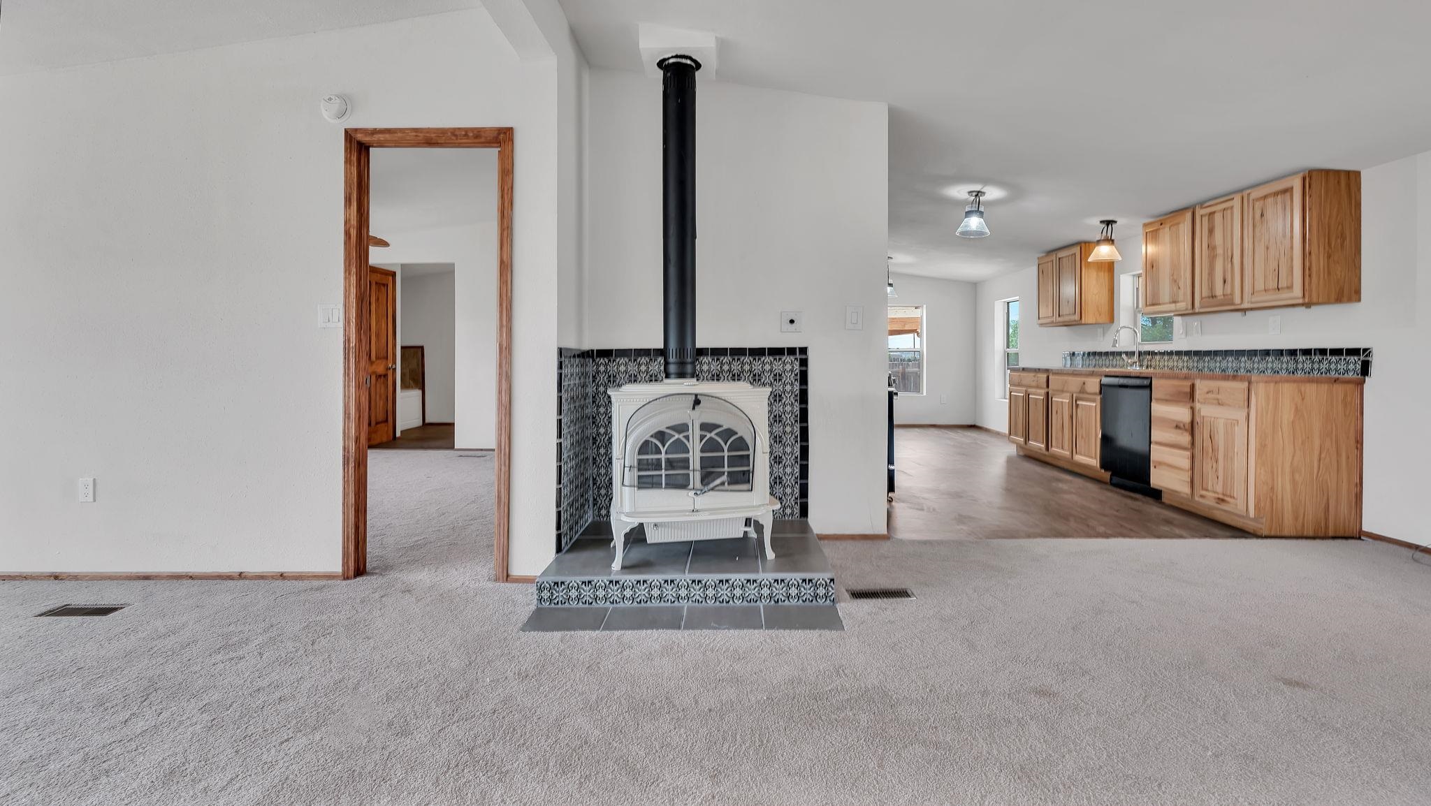 16 Medina Lane, Ranchos de Taos, New Mexico image 8