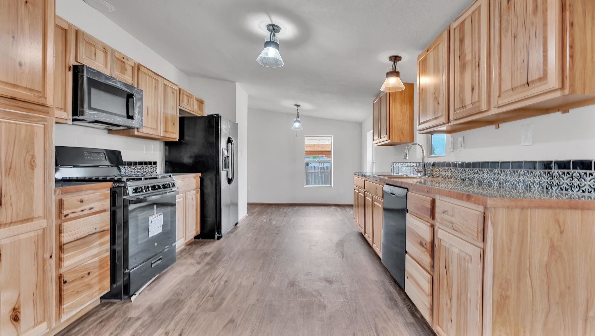 16 Medina Lane, Ranchos de Taos, New Mexico image 12