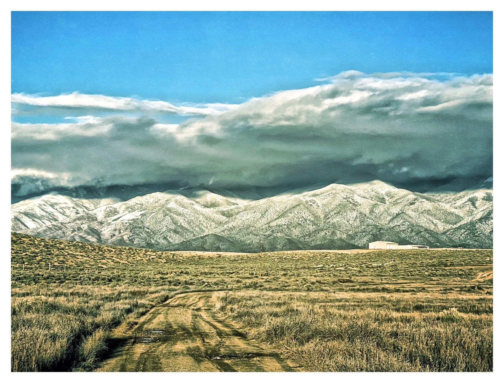 91 Grizzly Bear Run, Tres Piedras, New Mexico image 1