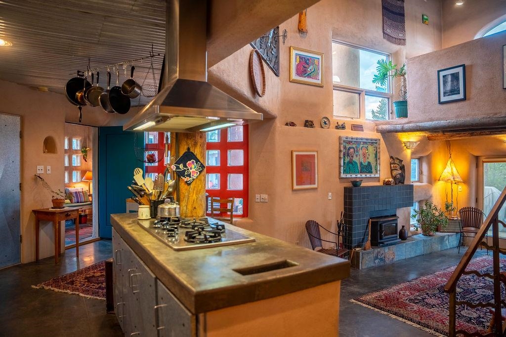 Ranchos De Taos, New Mexico 87557, United States, 2 Bedrooms Bedrooms, ,2 BathroomsBathrooms,Residential,Active,247321