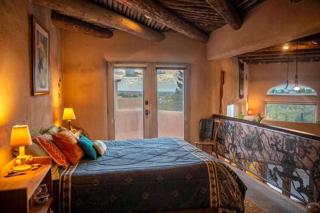 Ranchos De Taos, New Mexico 87557, United States, 2 Bedrooms Bedrooms, ,2 BathroomsBathrooms,Residential,Active,247321