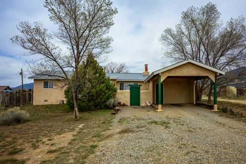 Homes For Sale - 15 Santo Nino Rd<br/> El Prado, NM 87529