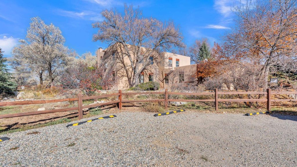 Photo of 88 Comanche Road #180U, El Prado, NM 87529 (MLS # 114245)
