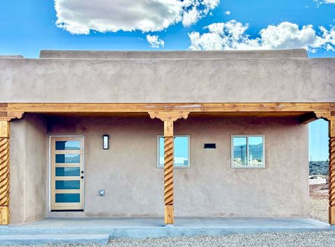 Homes For Sale - 8 Calle Luna<br/> Taos, NM 87571