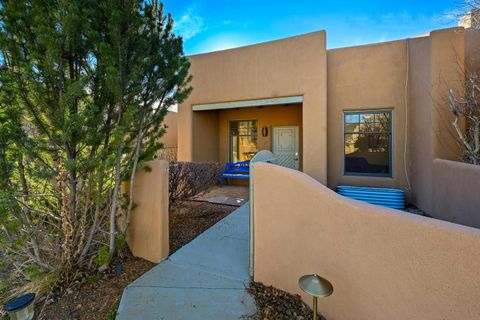 Condo For Sale - 1040 Calle Palomita #11<br/> Taos, NM 87571