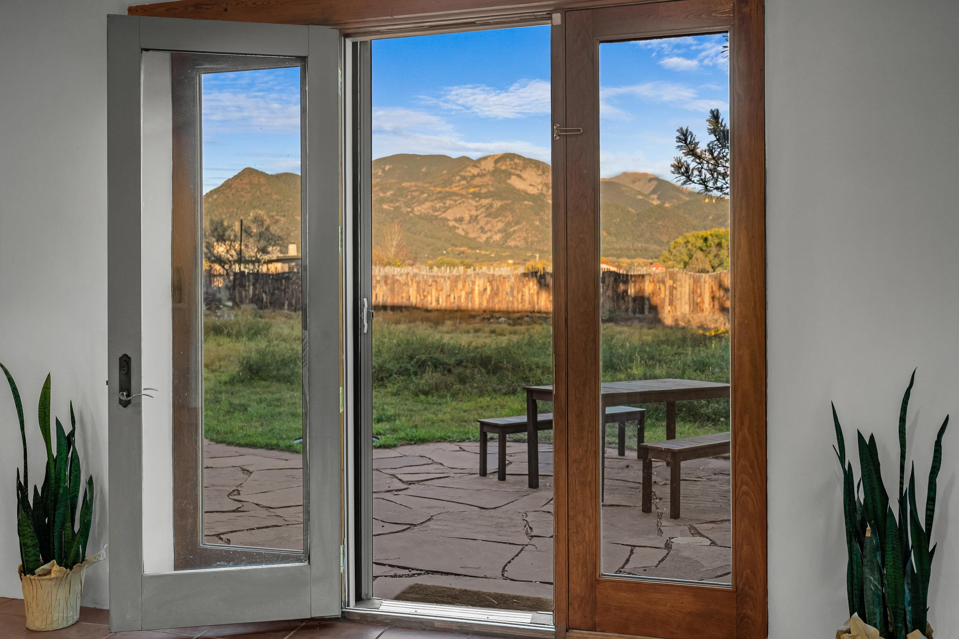 Arroyo Seco, New Mexico 87514, United States, 3 Bedrooms Bedrooms, ,3 BathroomsBathrooms,Residential,Active,240342