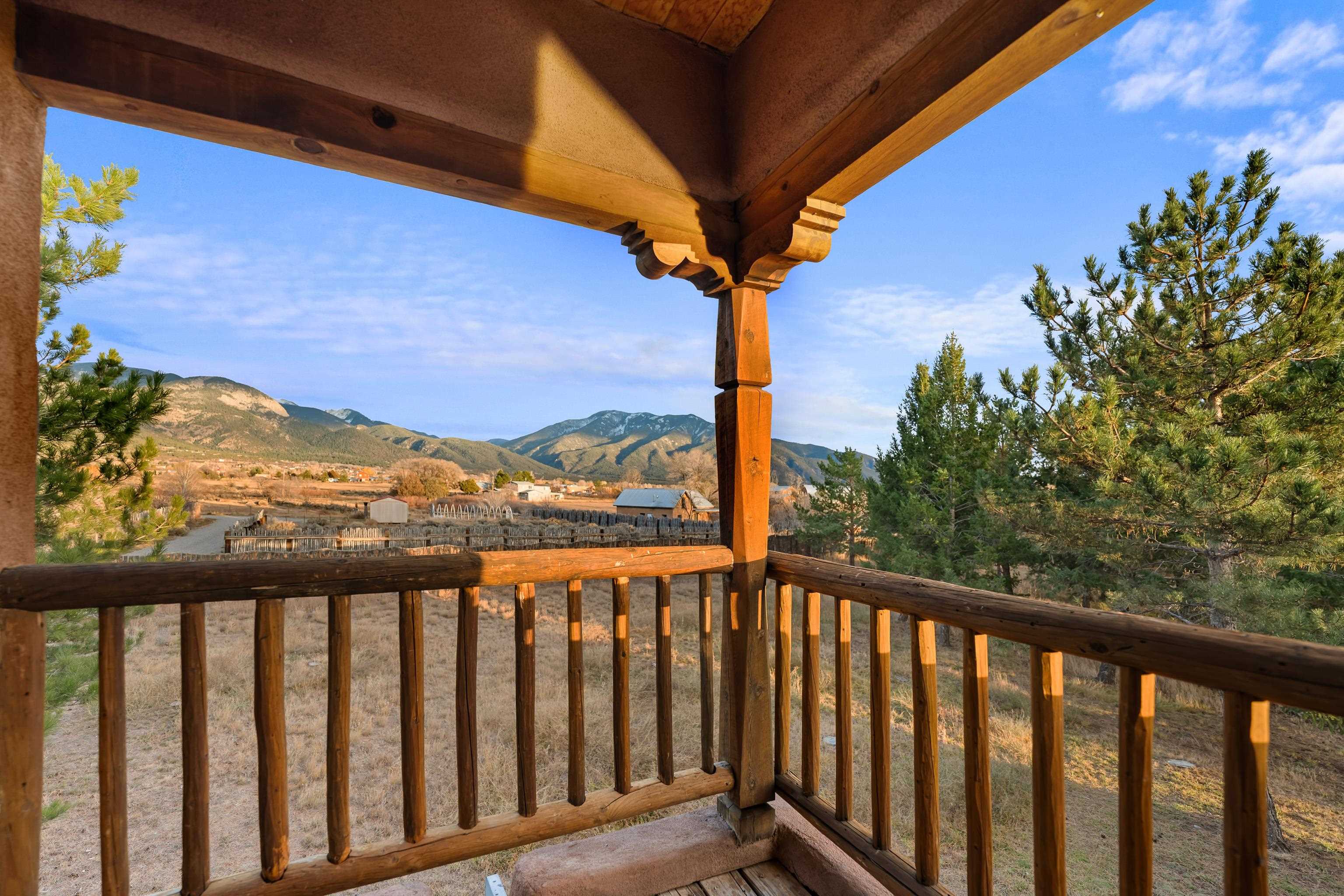 Arroyo Seco, New Mexico 87514, United States, 3 Bedrooms Bedrooms, ,3 BathroomsBathrooms,Residential,Active,240342