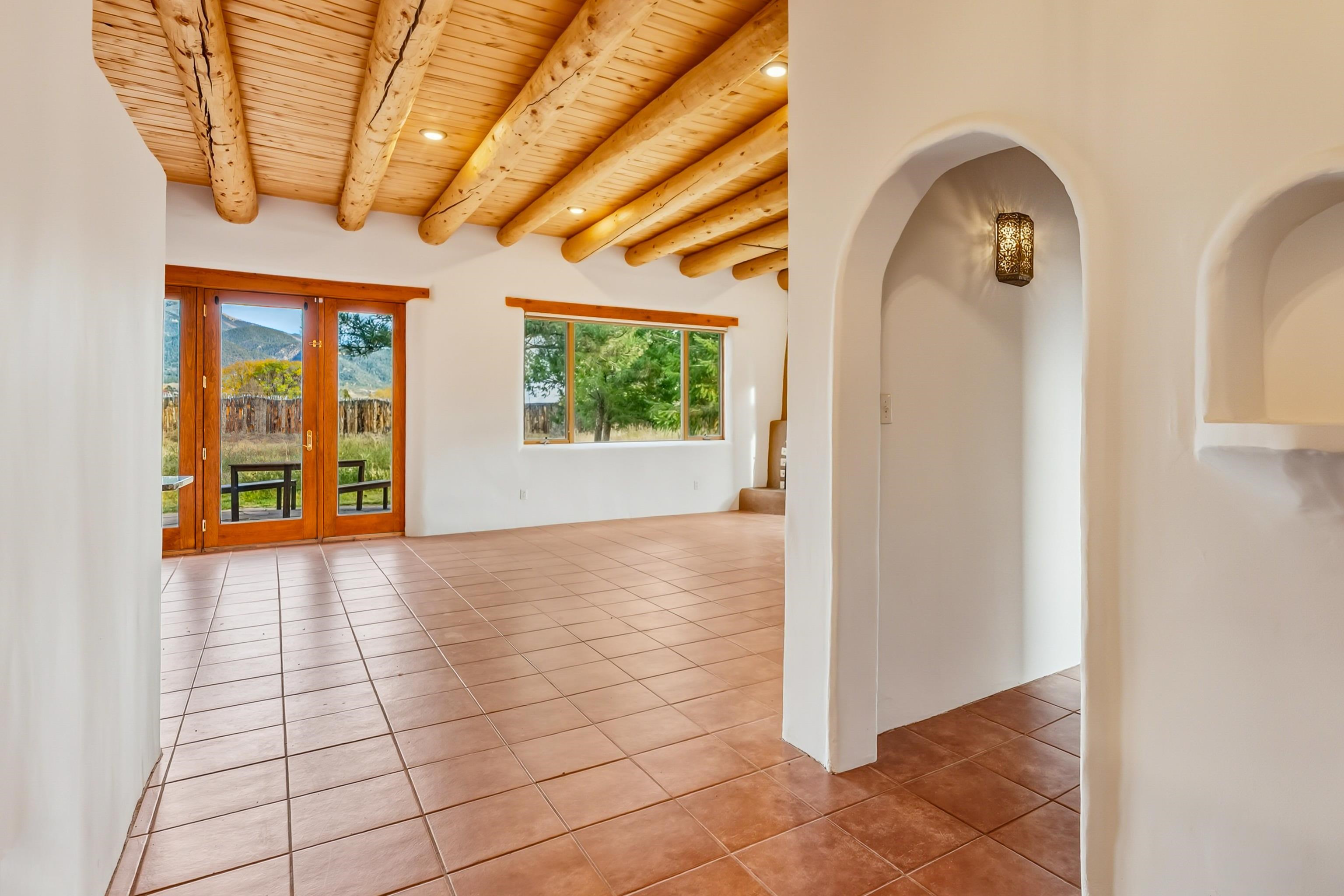 Arroyo Seco, New Mexico 87514, United States, 3 Bedrooms Bedrooms, ,3 BathroomsBathrooms,Residential,Active,240342