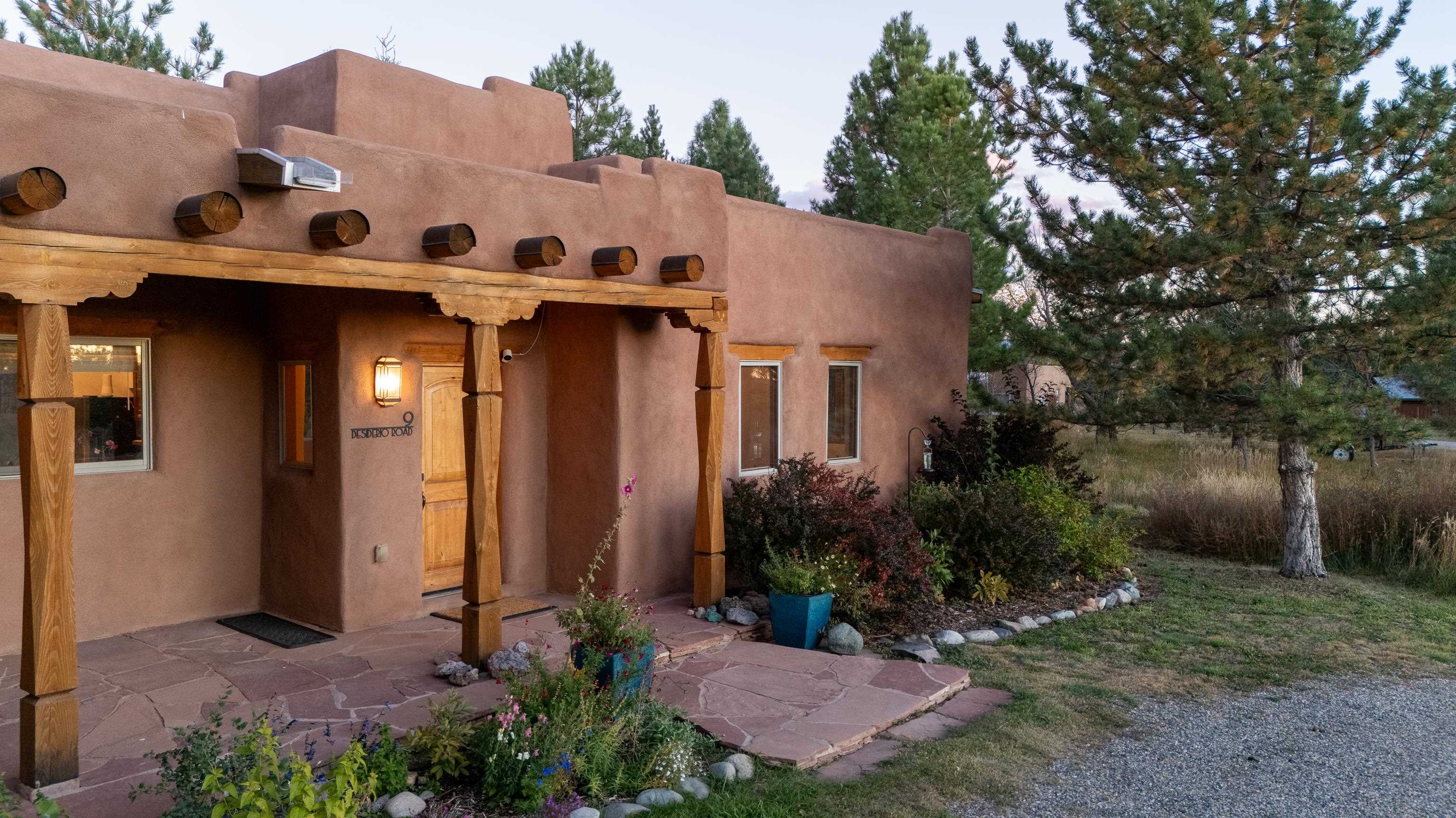 Arroyo Seco, New Mexico 87514, United States, 3 Bedrooms Bedrooms, ,3 BathroomsBathrooms,Residential,Active,240342