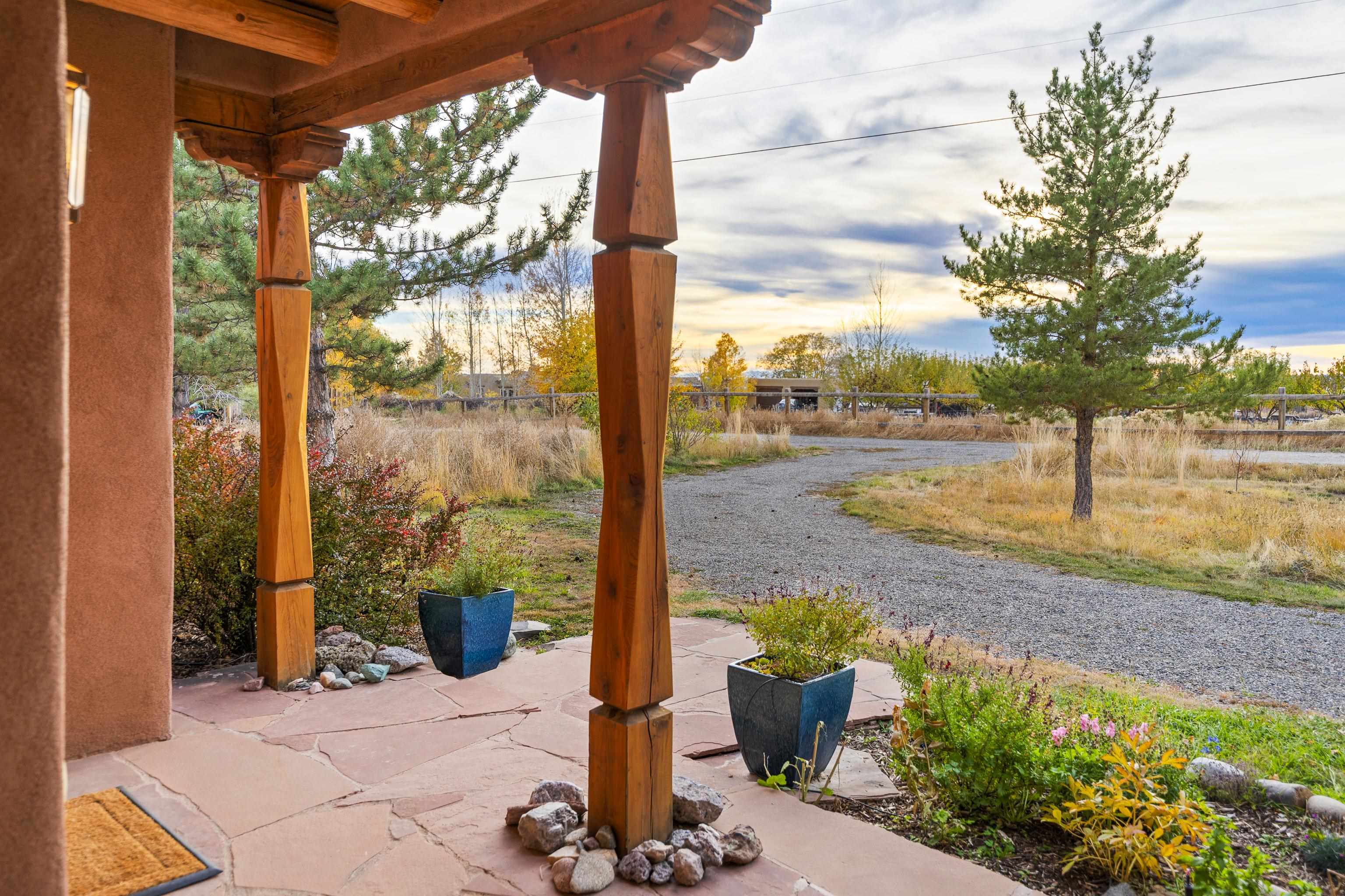 Arroyo Seco, New Mexico 87514, United States, 3 Bedrooms Bedrooms, ,3 BathroomsBathrooms,Residential,Active,240342