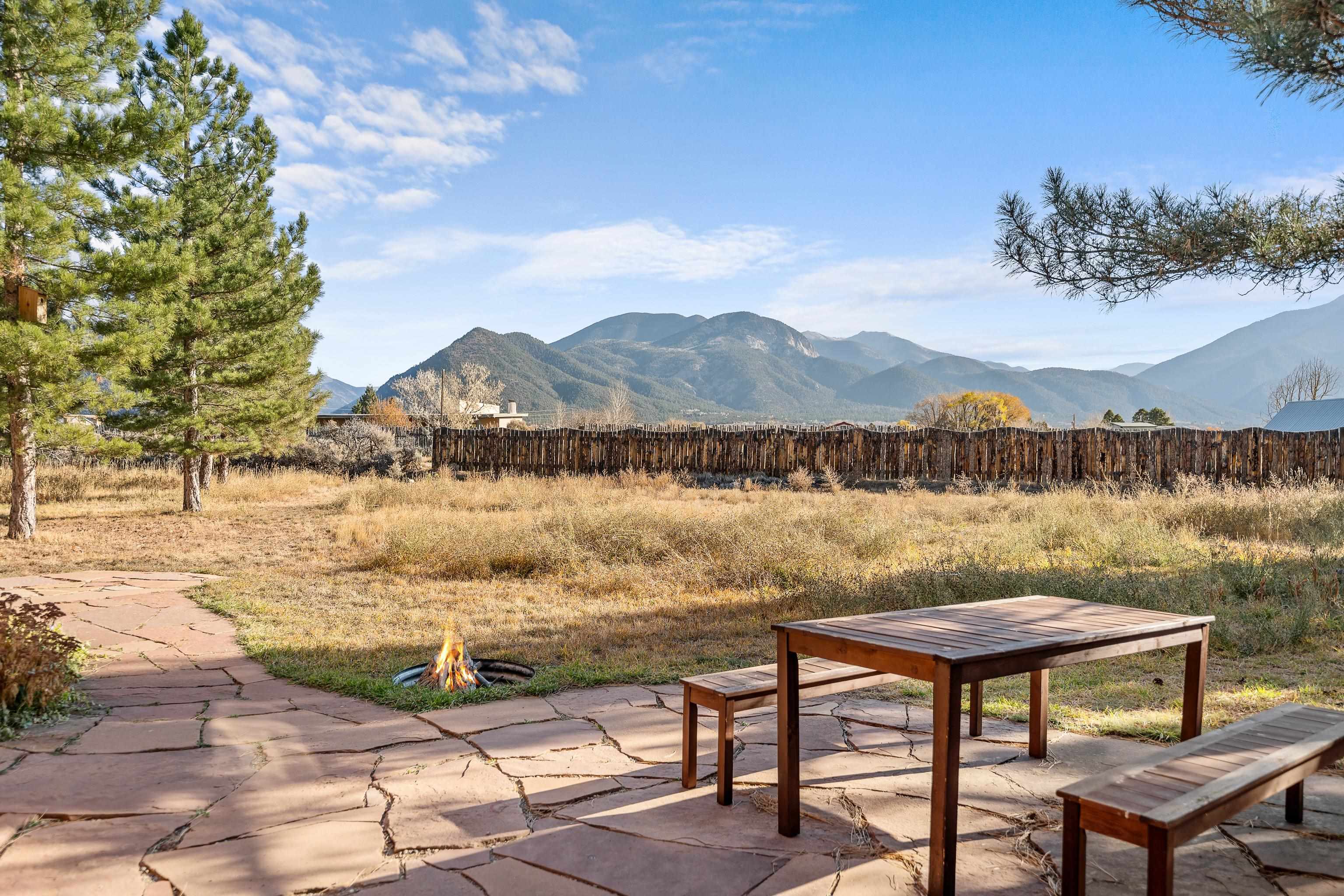 Arroyo Seco, New Mexico 87514, United States, 3 Bedrooms Bedrooms, ,3 BathroomsBathrooms,Residential,Active,240342