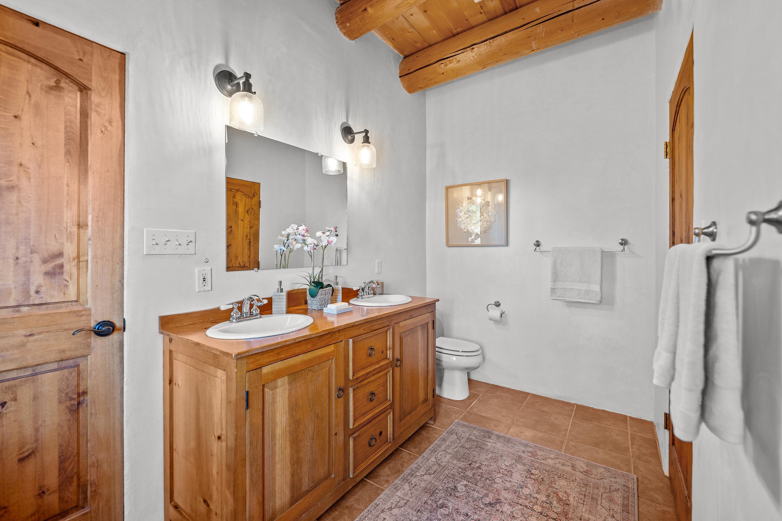 Arroyo Seco, New Mexico 87514, United States, 3 Bedrooms Bedrooms, ,3 BathroomsBathrooms,Residential,Active,240342