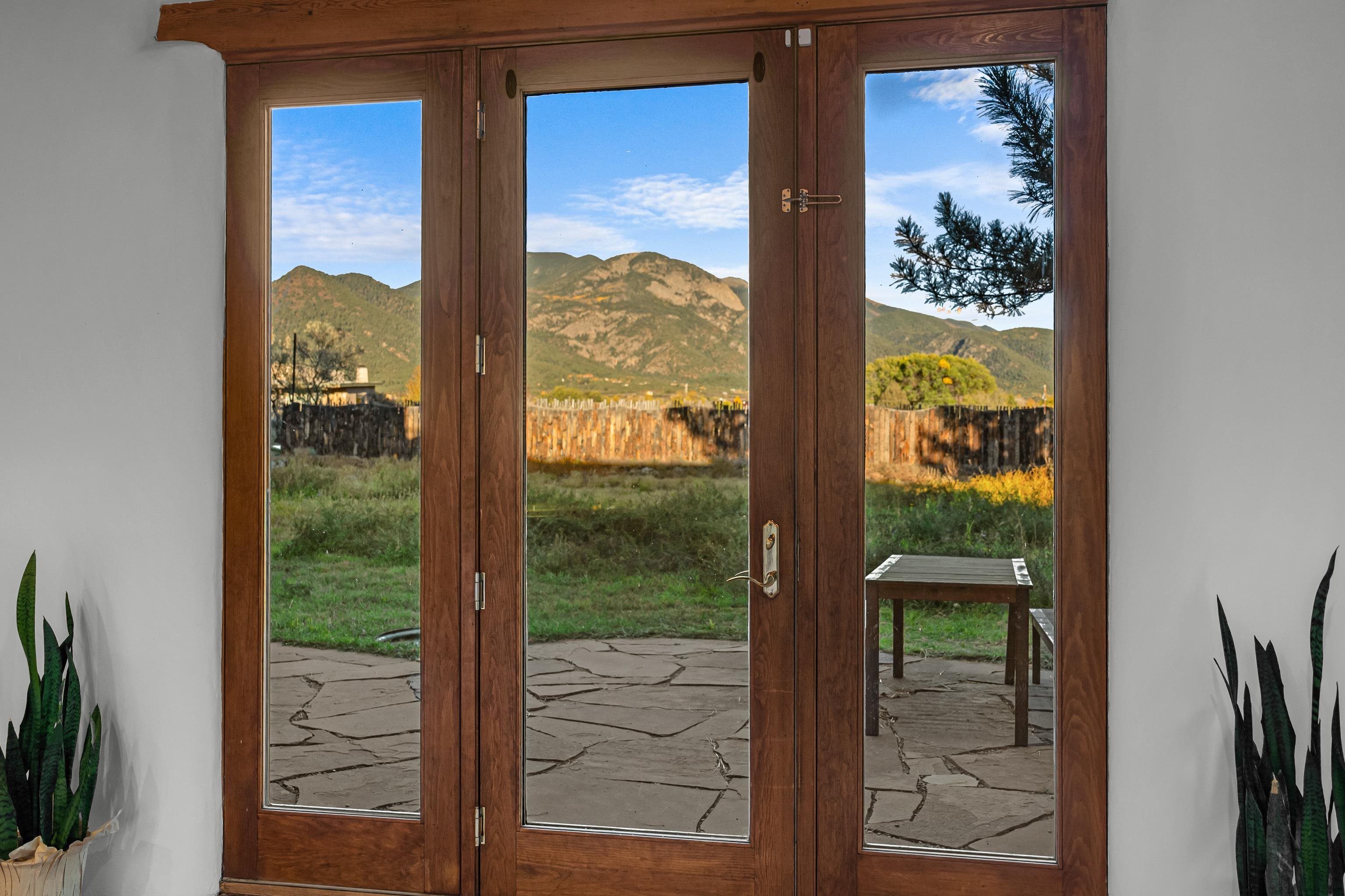 Arroyo Seco, New Mexico 87514, United States, 3 Bedrooms Bedrooms, ,3 BathroomsBathrooms,Residential,Active,240342