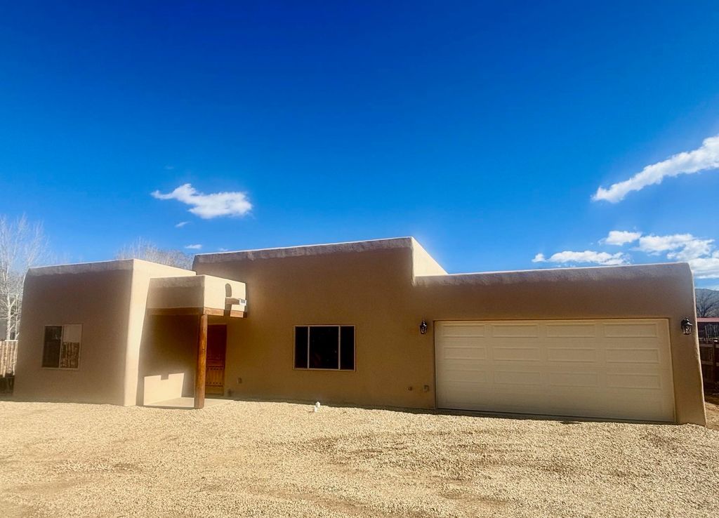 Photo of 111 Camino Juan, Taos, NM 87571 (MLS # 114609)