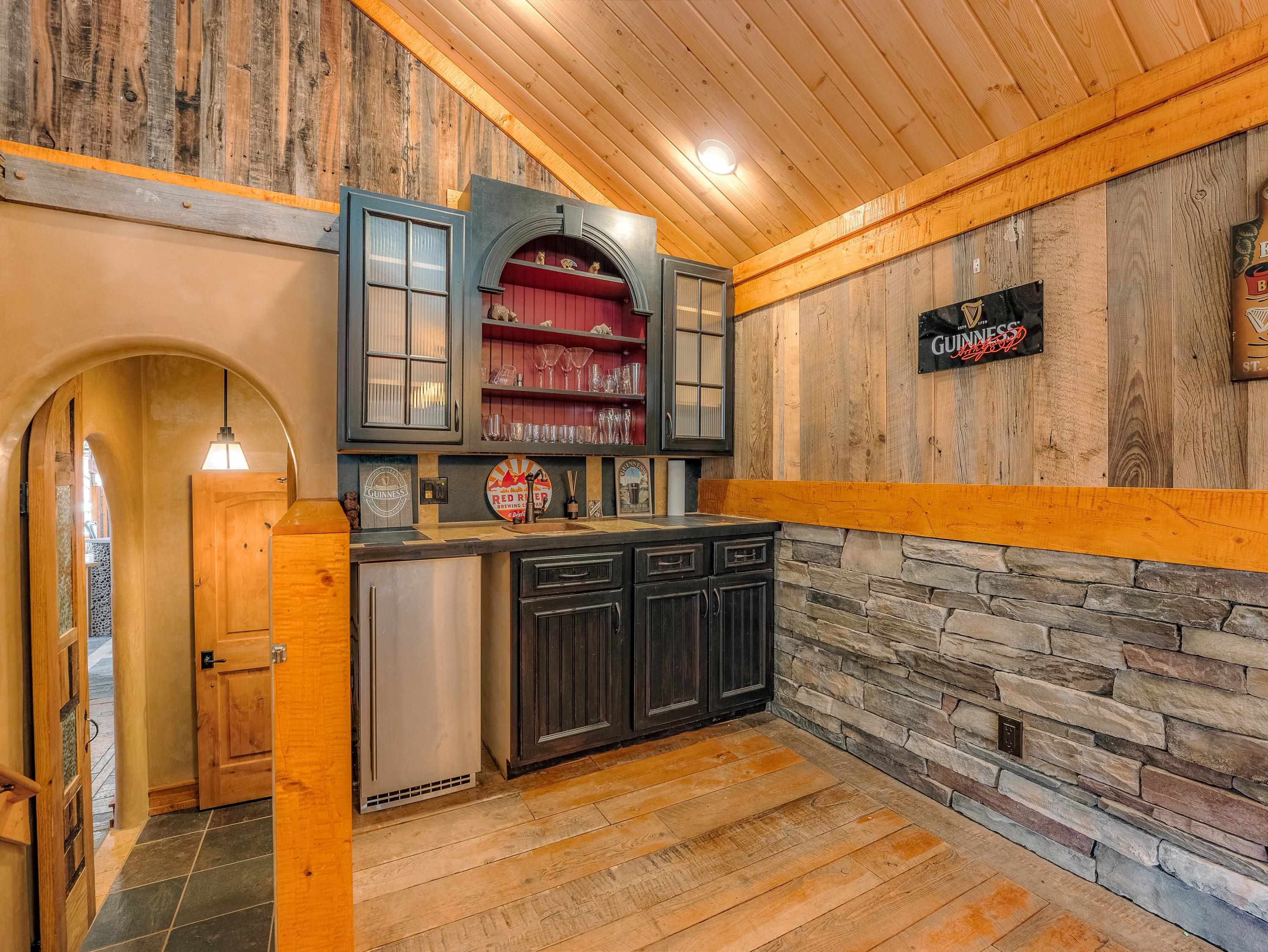 Angel Fire, New Mexico 87710, United States, 5 Bedrooms Bedrooms, ,6 BathroomsBathrooms,Residential,Active,256418