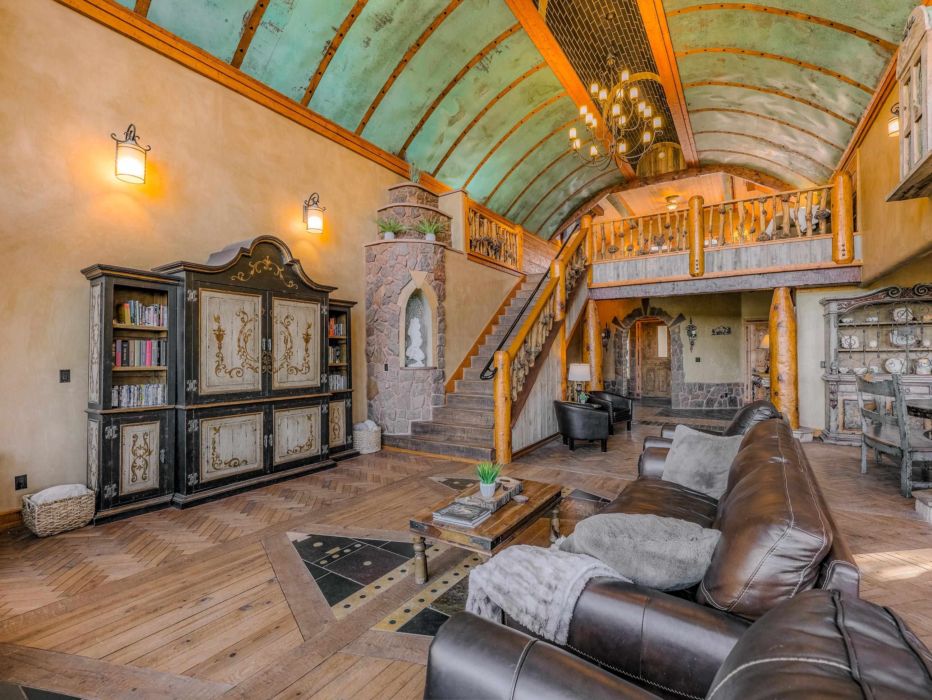 Angel Fire, New Mexico 87710, United States, 5 Bedrooms Bedrooms, ,6 BathroomsBathrooms,Residential,Active,256418