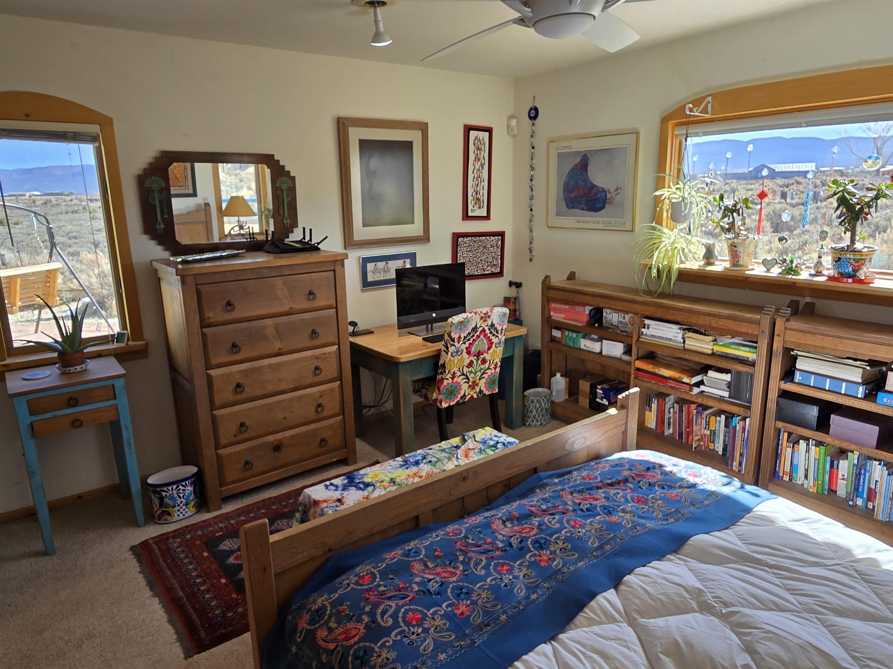 27 Camino Campana, Ranchos de Taos, New Mexico image 16