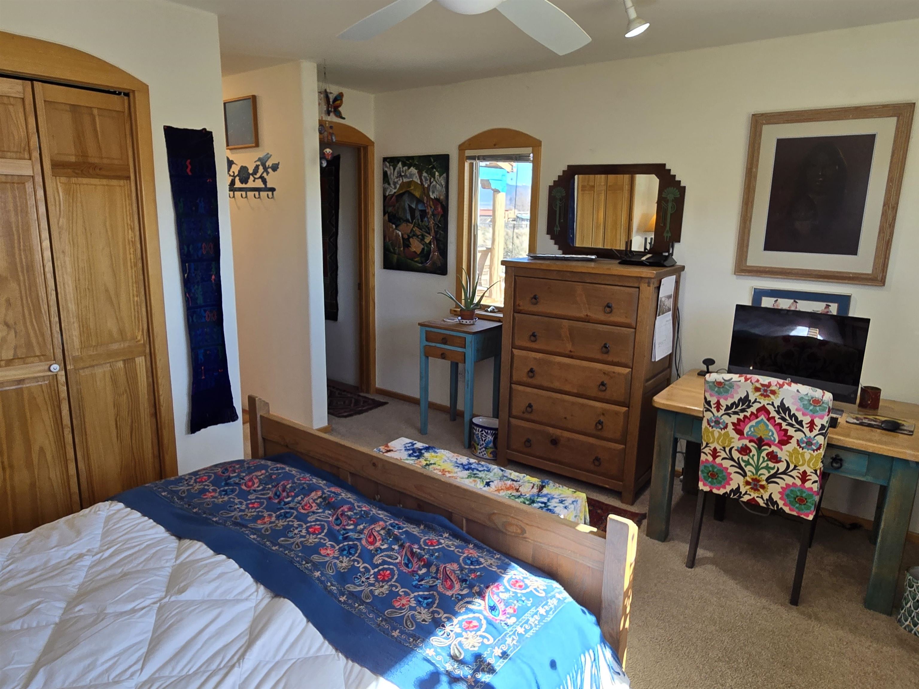 27 Camino Campana, Ranchos de Taos, New Mexico image 17