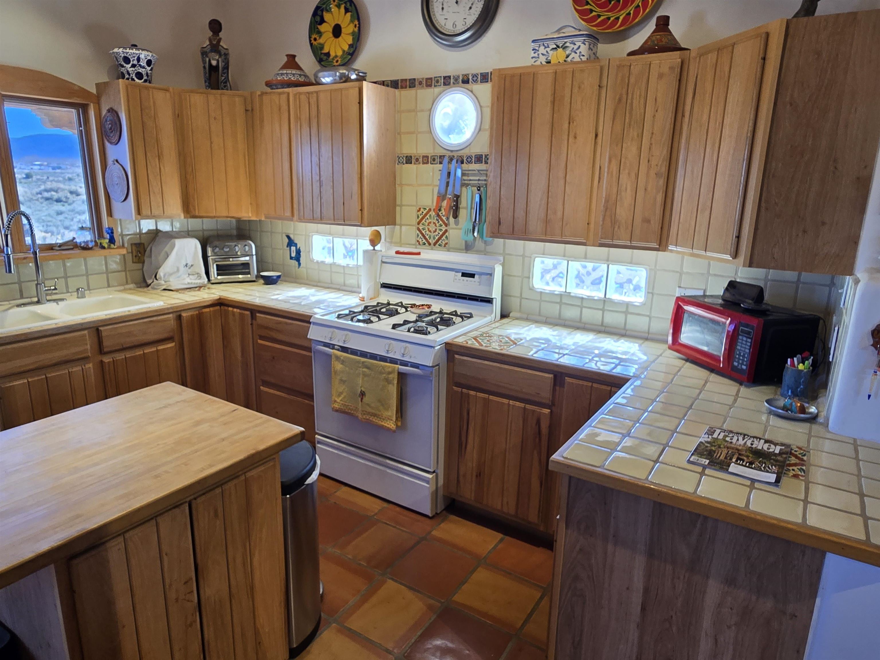 27 Camino Campana, Ranchos de Taos, New Mexico image 7