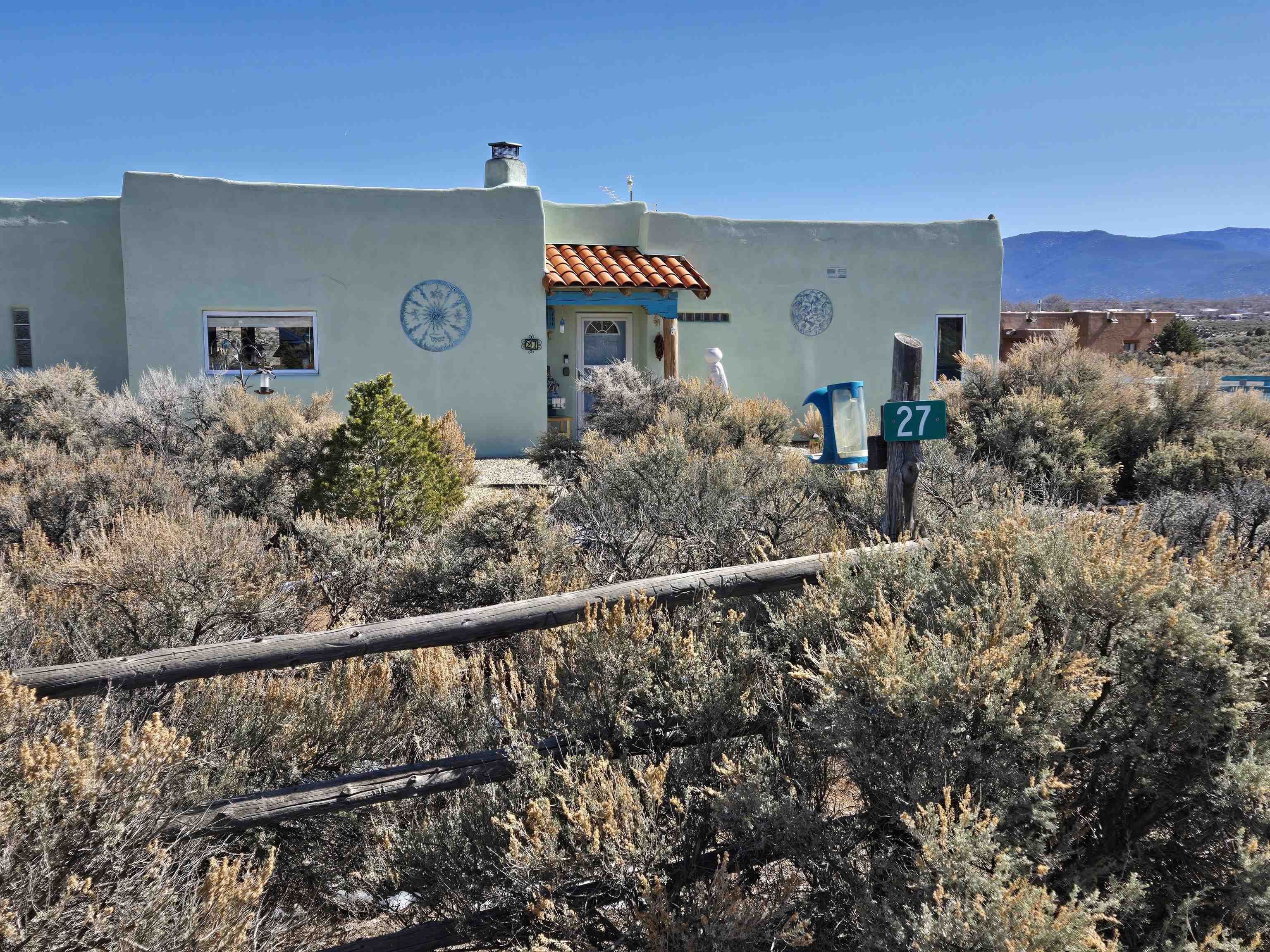 27 Camino Campana, Ranchos de Taos, New Mexico image 1