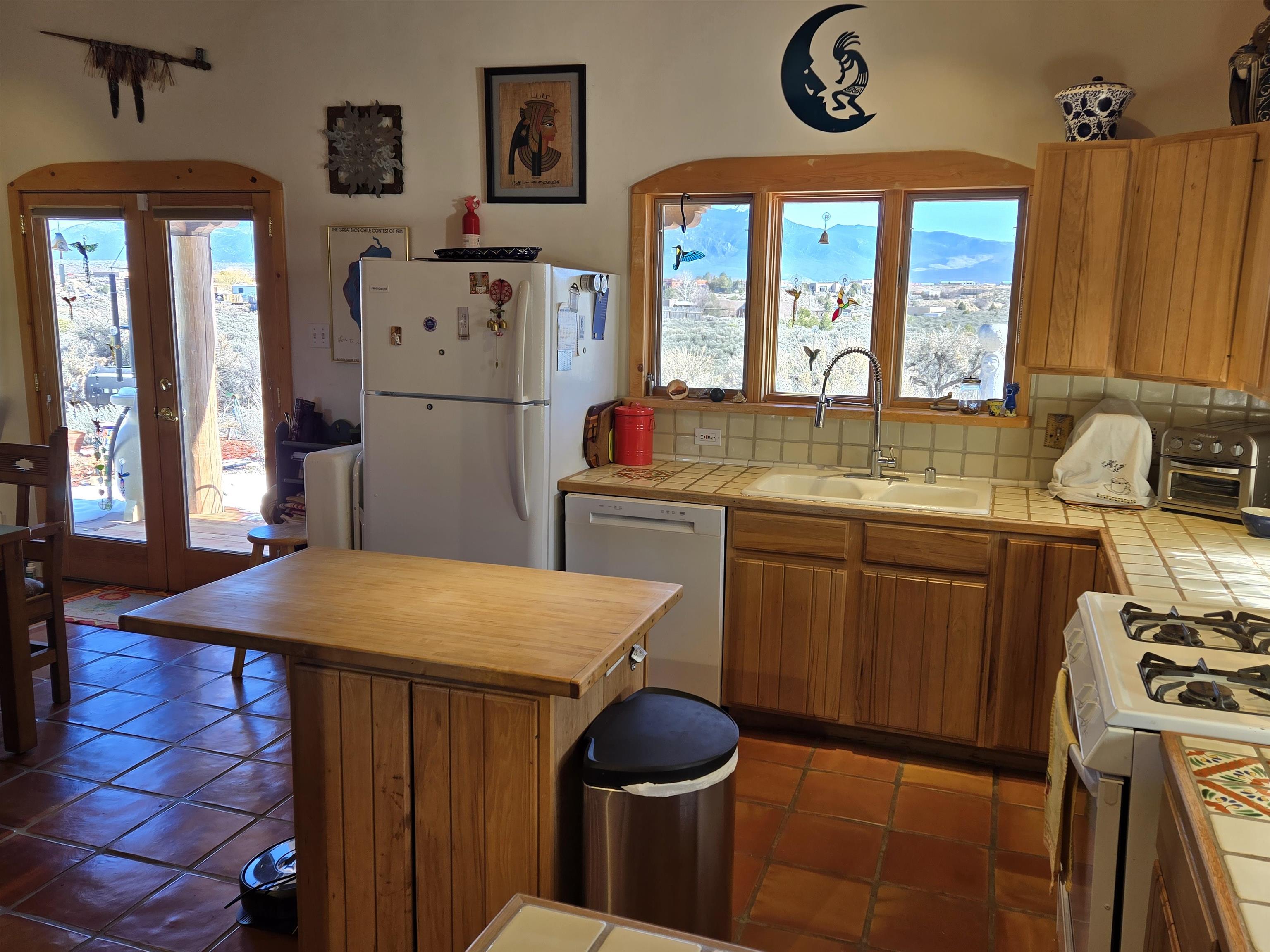 27 Camino Campana, Ranchos de Taos, New Mexico image 10