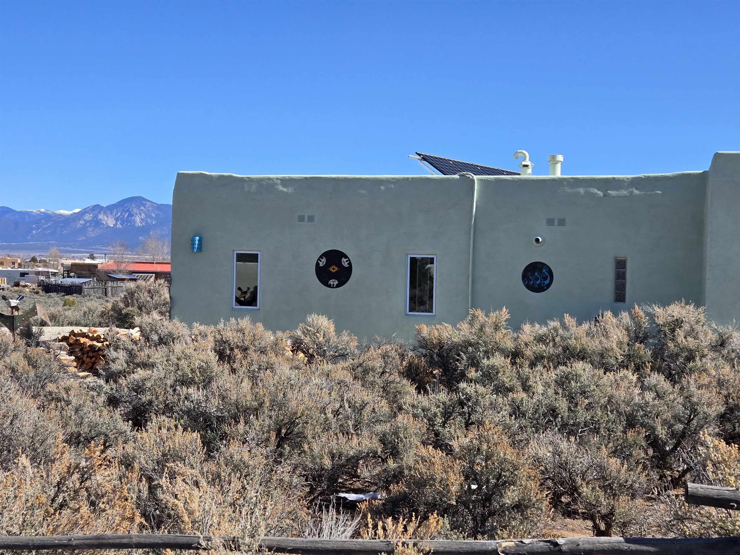 27 Camino Campana, Ranchos de Taos, New Mexico image 30
