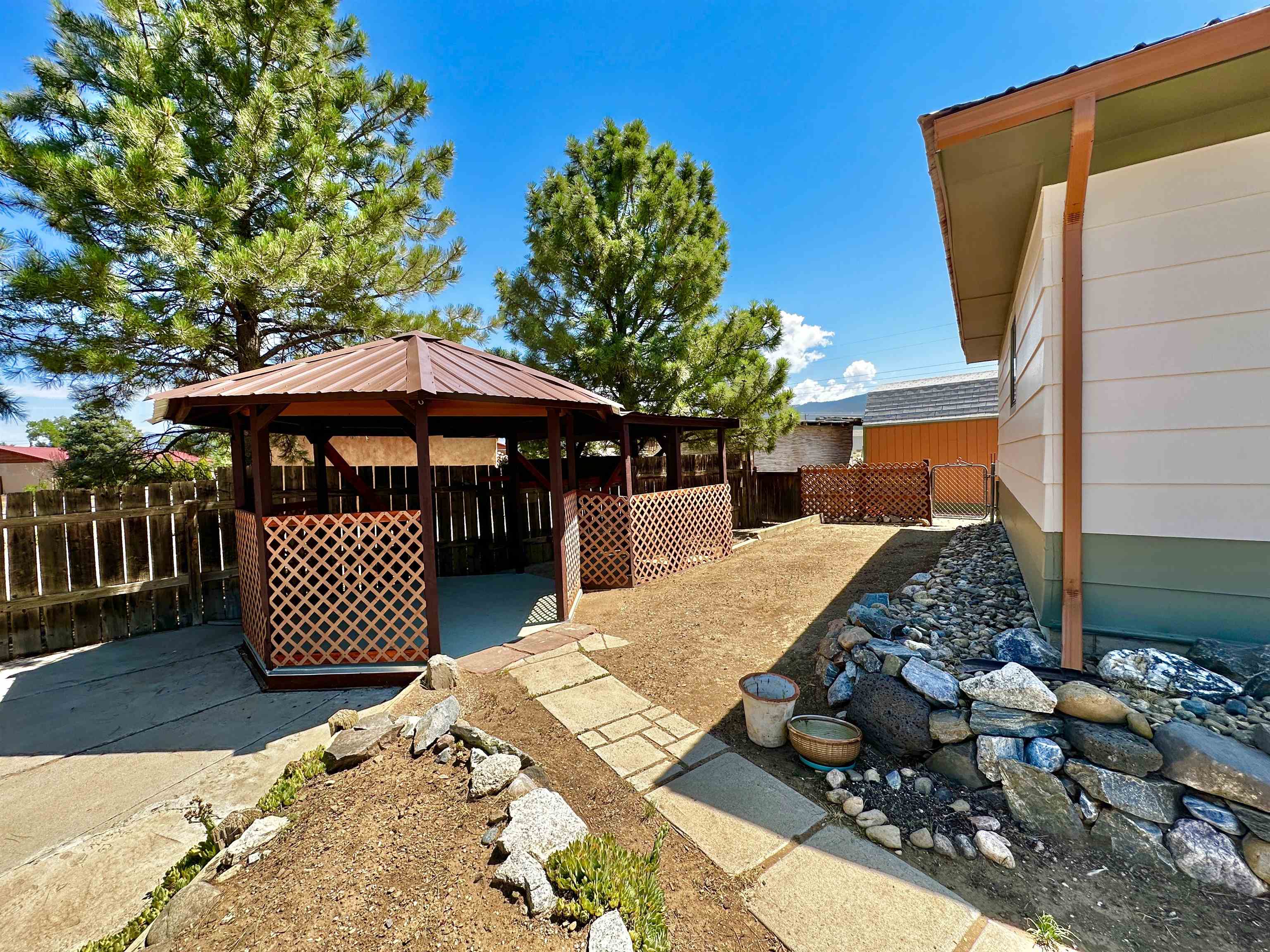 920 Calle Del Llano, Taos, New Mexico image 8