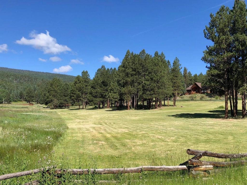 Photo of 70 Corner Park Rd, Angel Fire, NM 87710 (MLS # 114146)