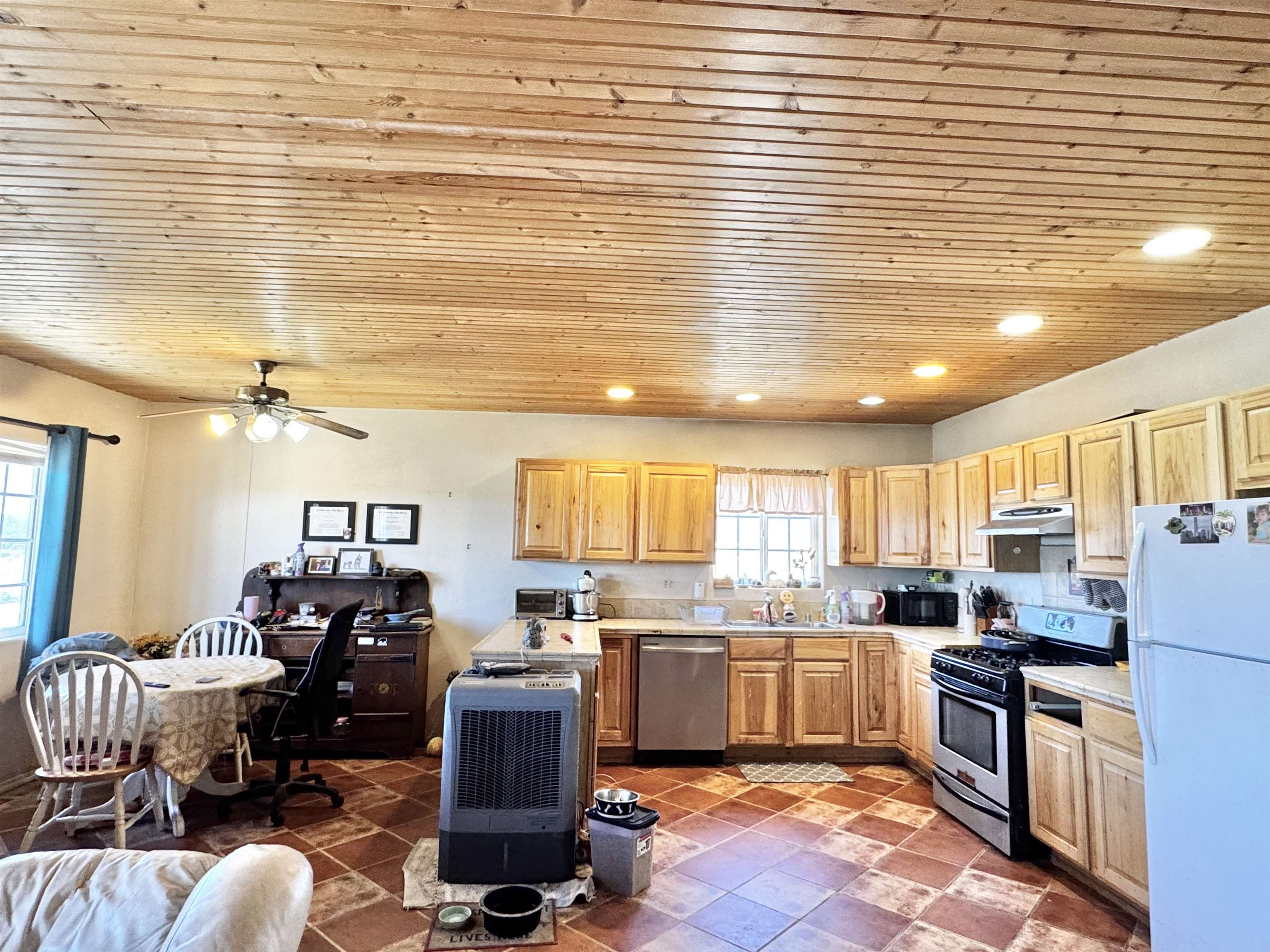 1247 Rainbow Street, Taos, New Mexico image 6