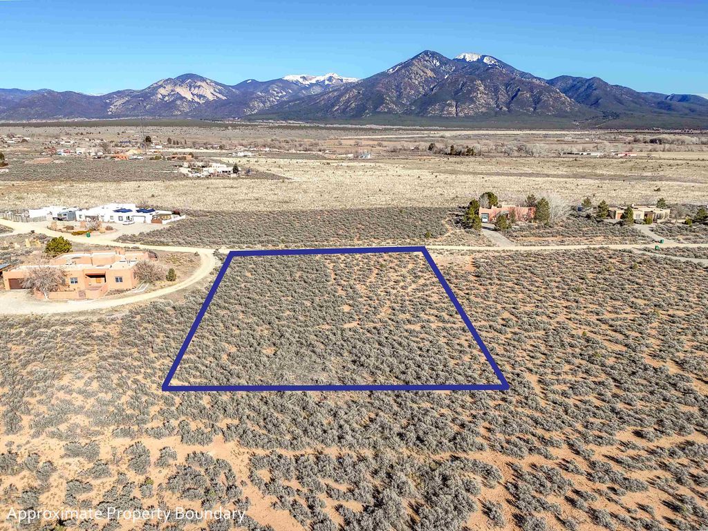 Photo of Piedra Vista Road, El Prado, NM 87529 (MLS # 114446)