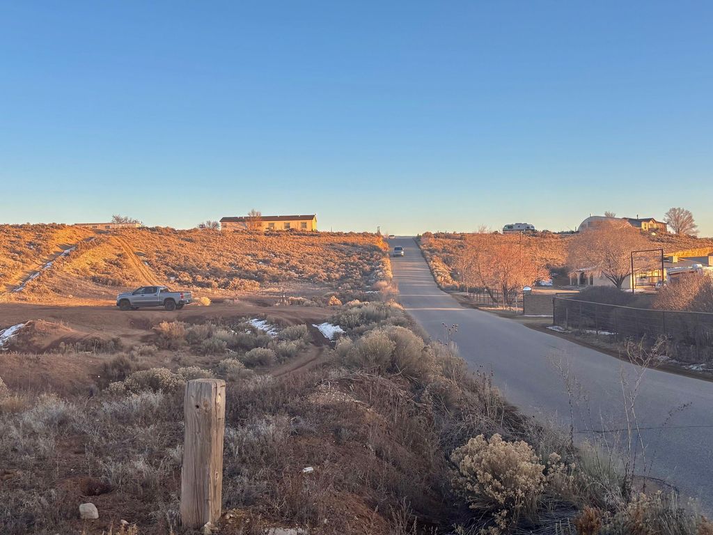 Photo of Off Straight Arrow Rd, Taos, NM 87571 (MLS # 114528)