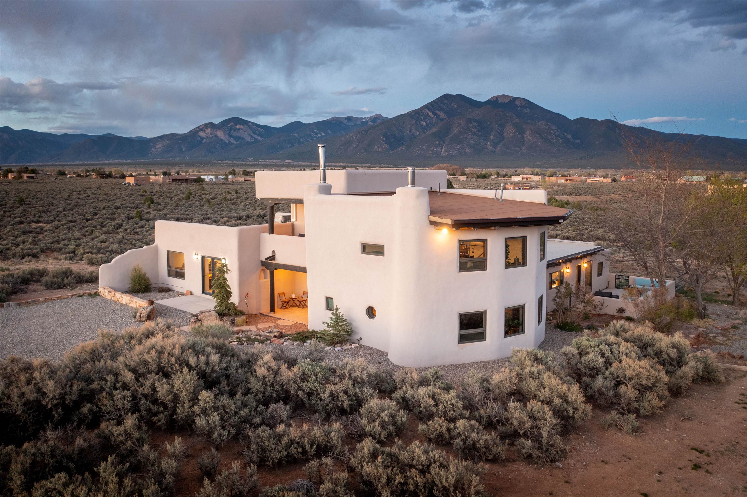 1447 Mesa Vista, El Prado, New Mexico image 1