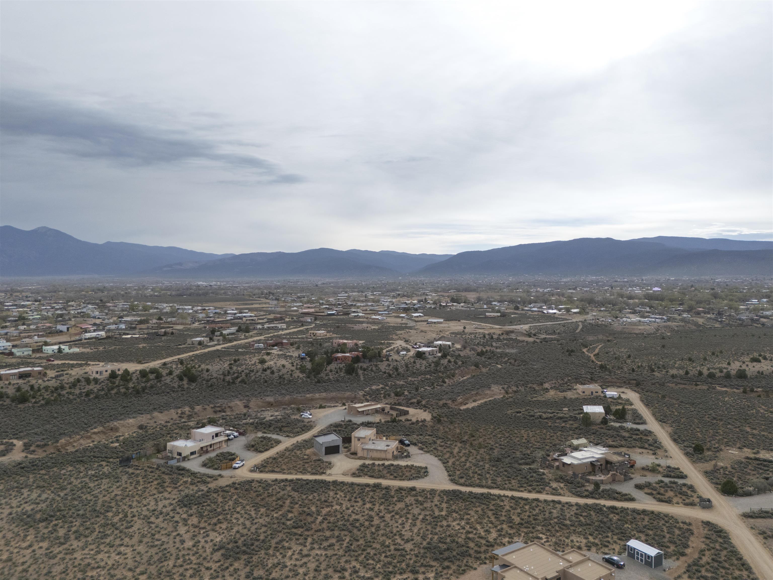 70 Camino De Los Arroyos, Ranchos de Taos, New Mexico image 42