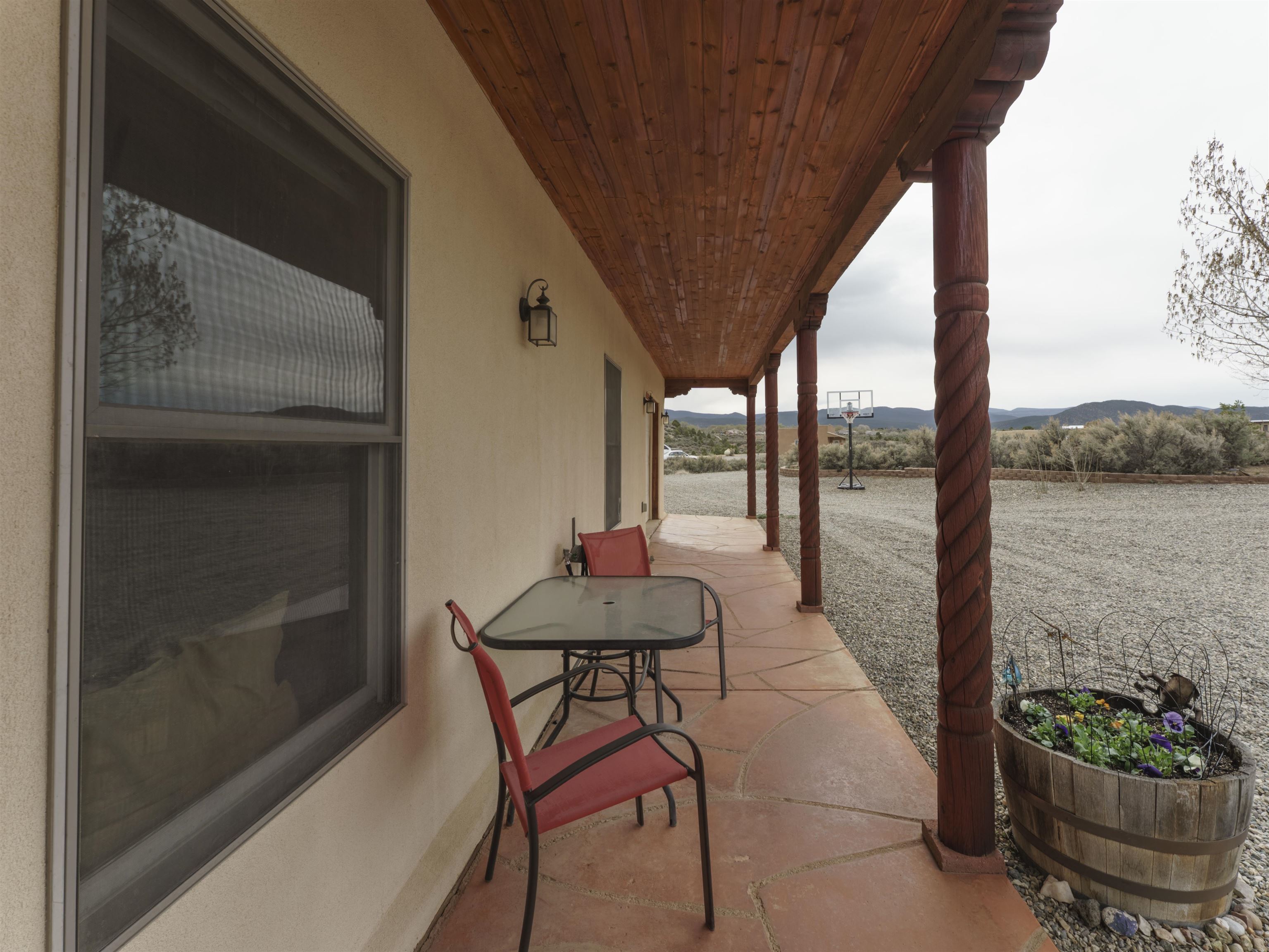 70 Camino De Los Arroyos, Ranchos de Taos, New Mexico image 33