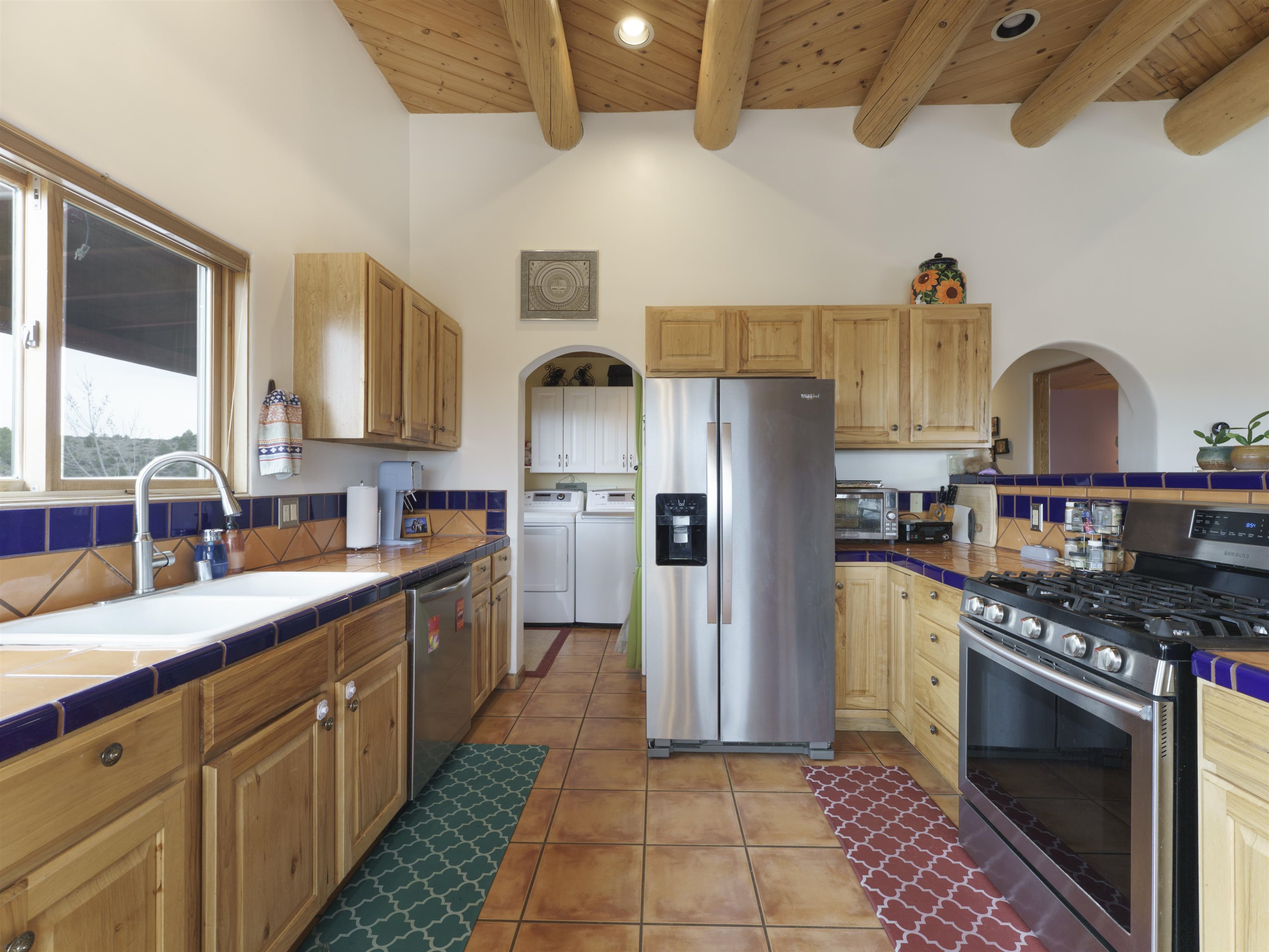 70 Camino De Los Arroyos, Ranchos de Taos, New Mexico image 10