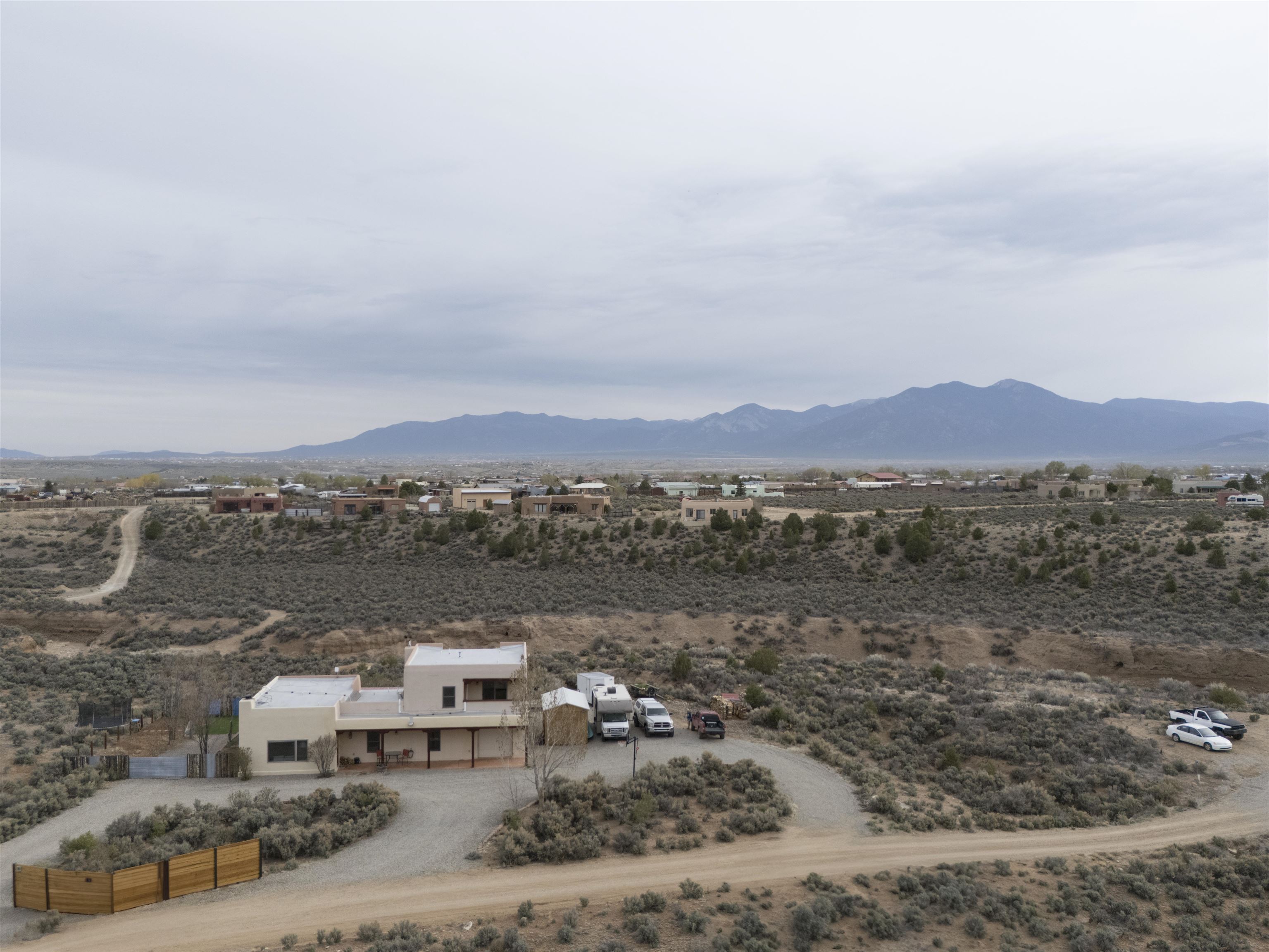 70 Camino De Los Arroyos, Ranchos de Taos, New Mexico image 43